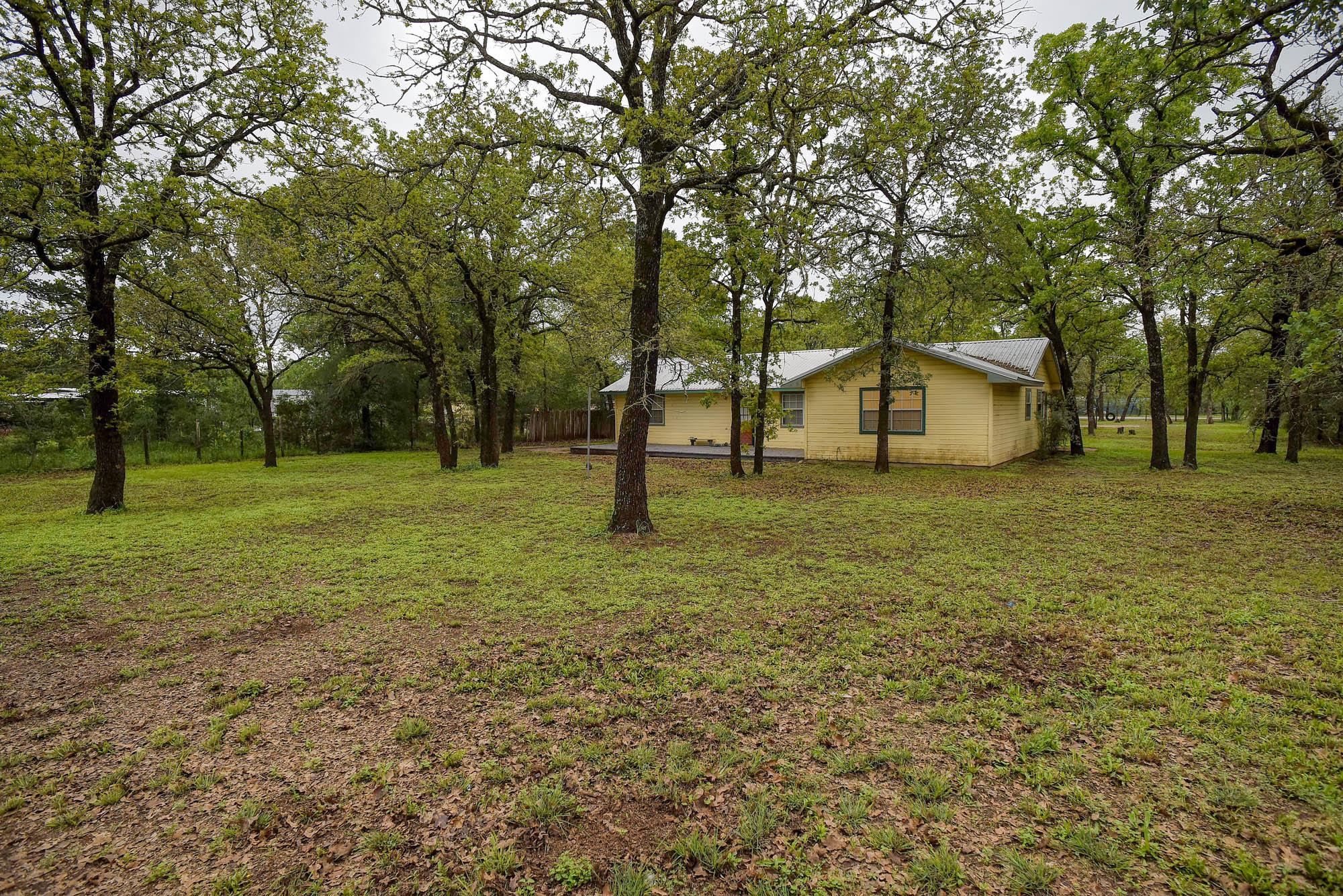 124 Blue Oaks Dr, Cedar Creek, TX 78612