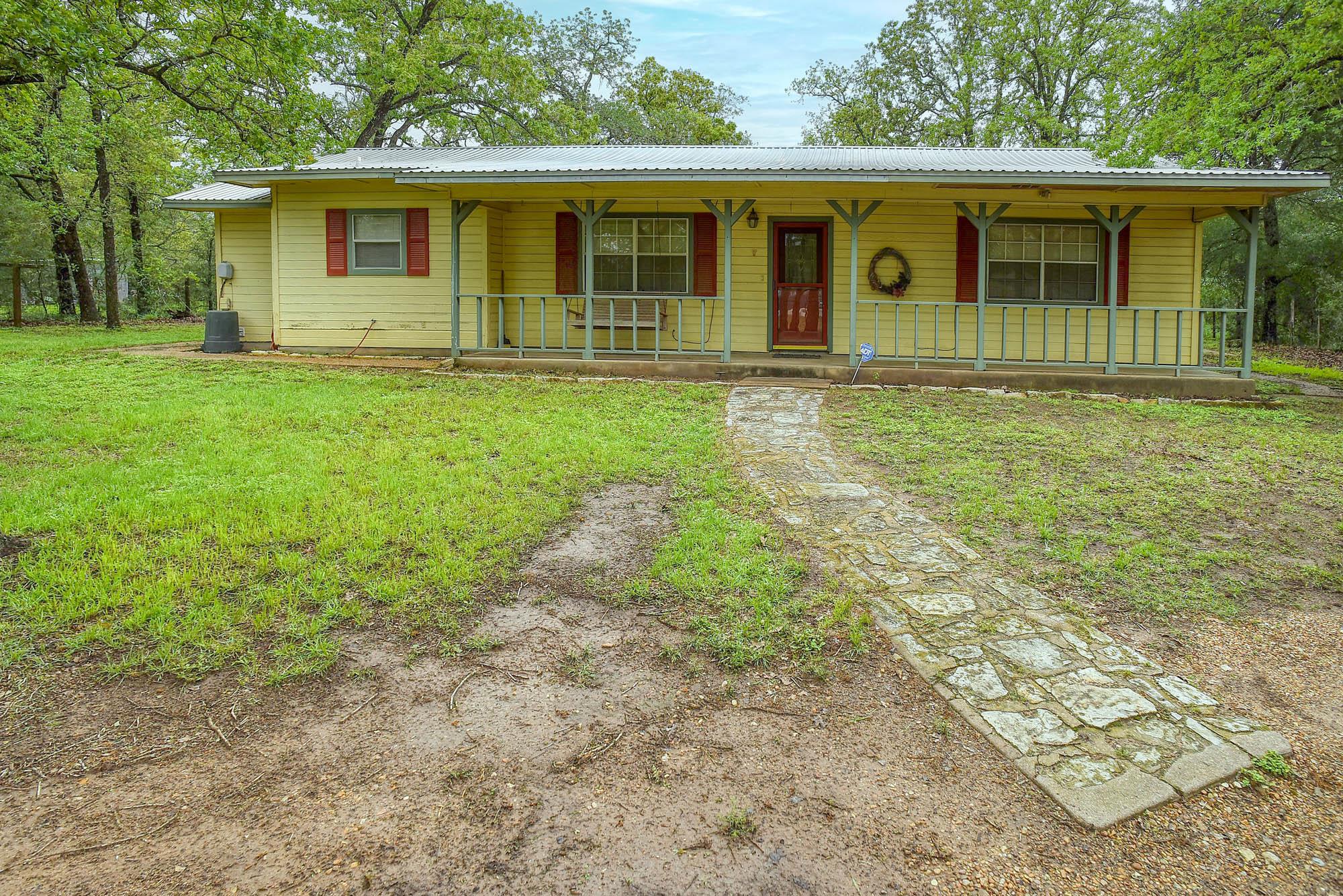 124 Blue Oaks Dr, Cedar Creek, TX 78612