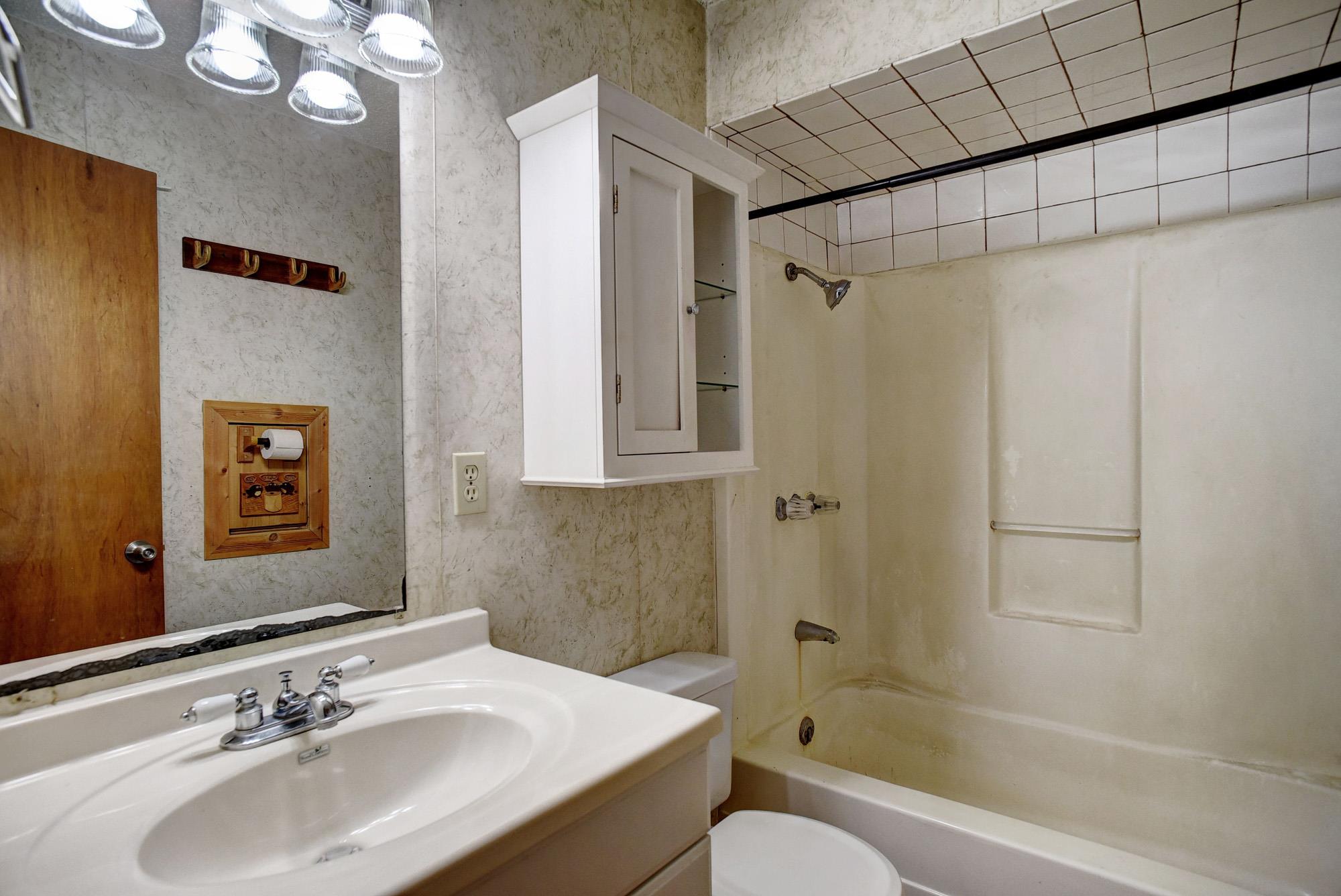 124 Blue Oaks Dr, Cedar Creek, TX 78612