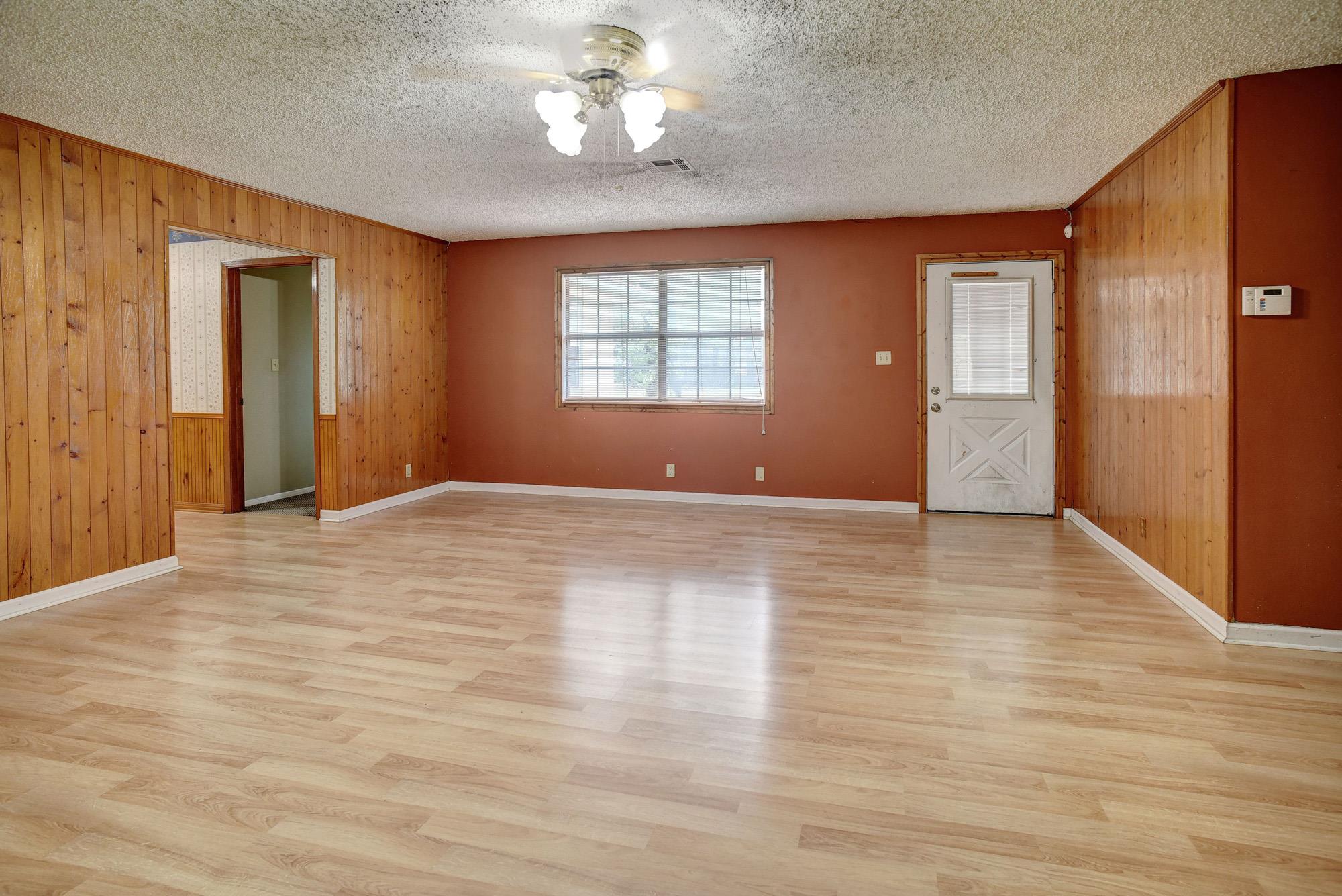 124 Blue Oaks Dr, Cedar Creek, TX 78612