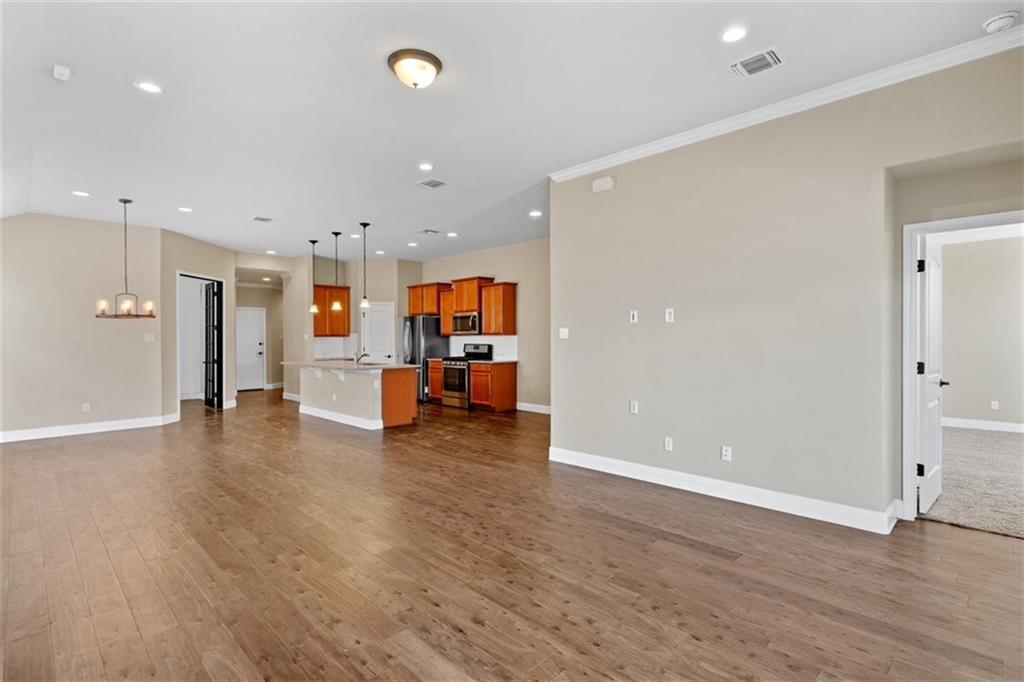 215 Methodius Dr, Hutto, TX 78634