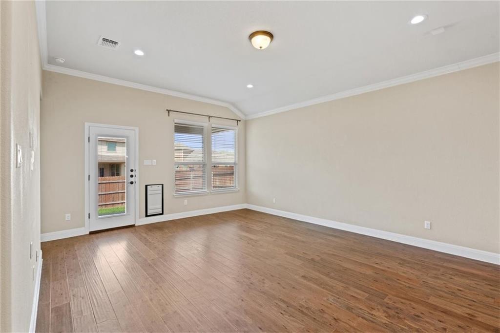 215 Methodius Dr, Hutto, TX 78634