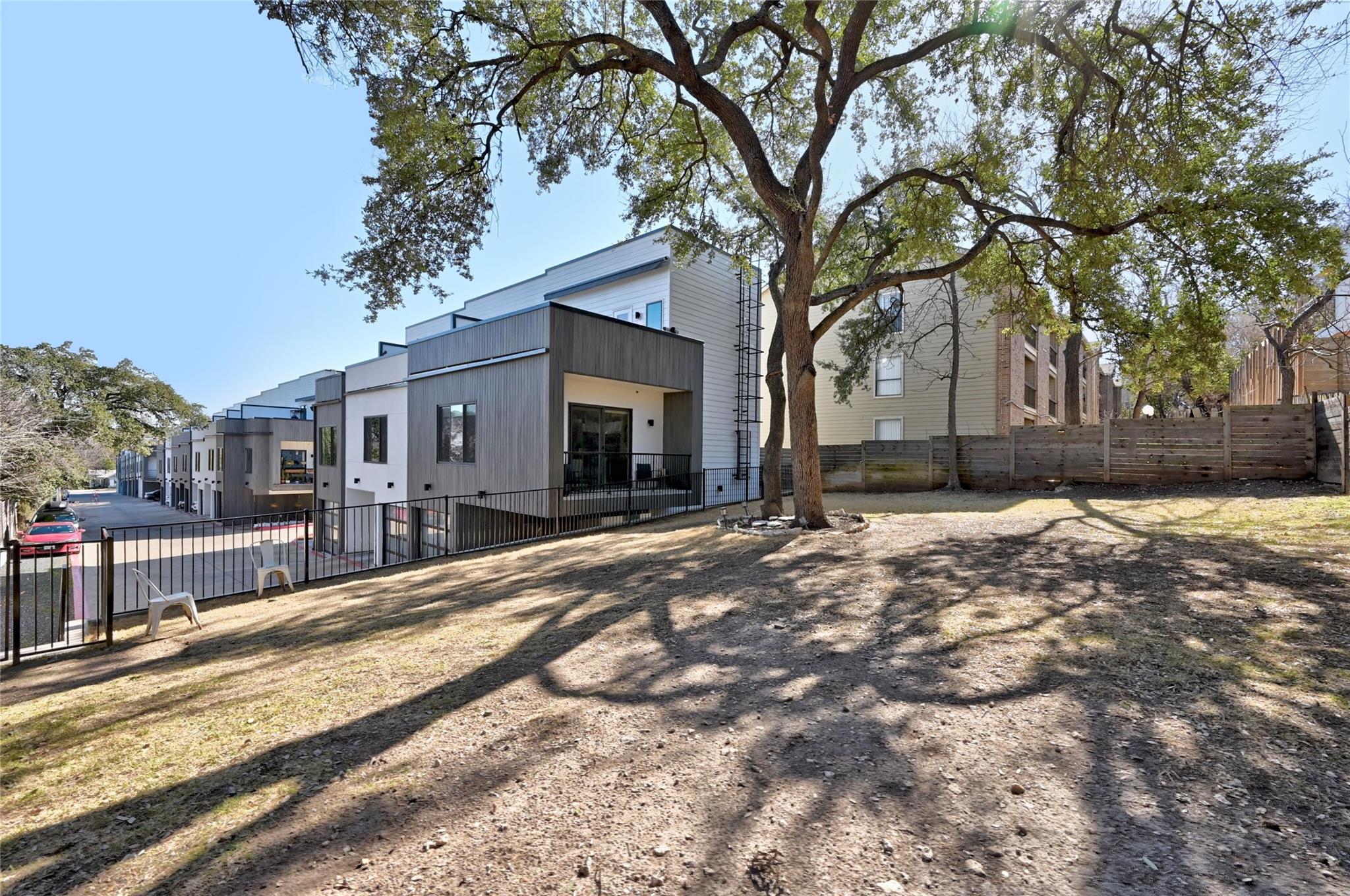 2804 S 1st St # 2106, Austin, TX 78704