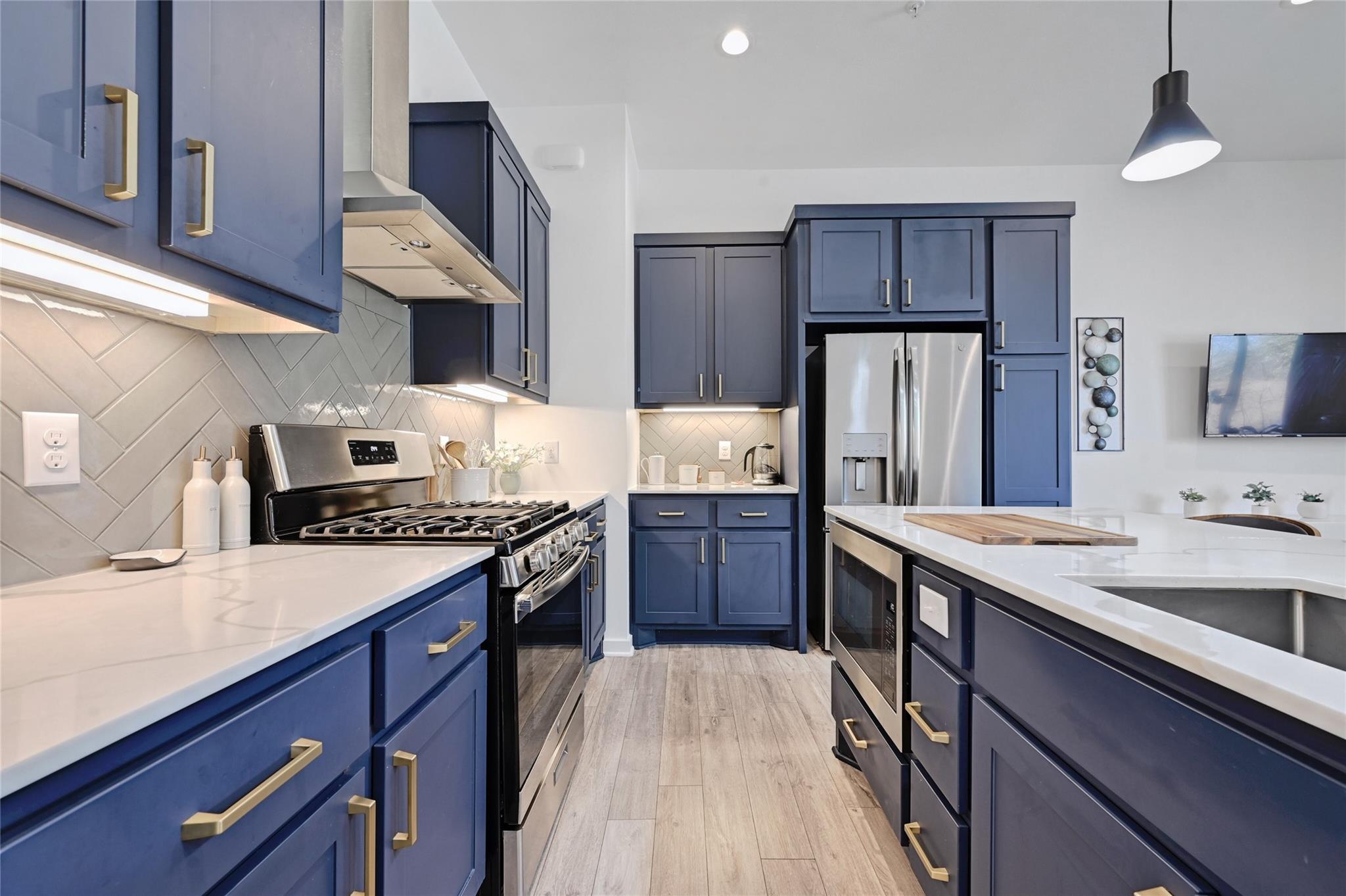 2804 S 1st St # 2106, Austin, TX 78704