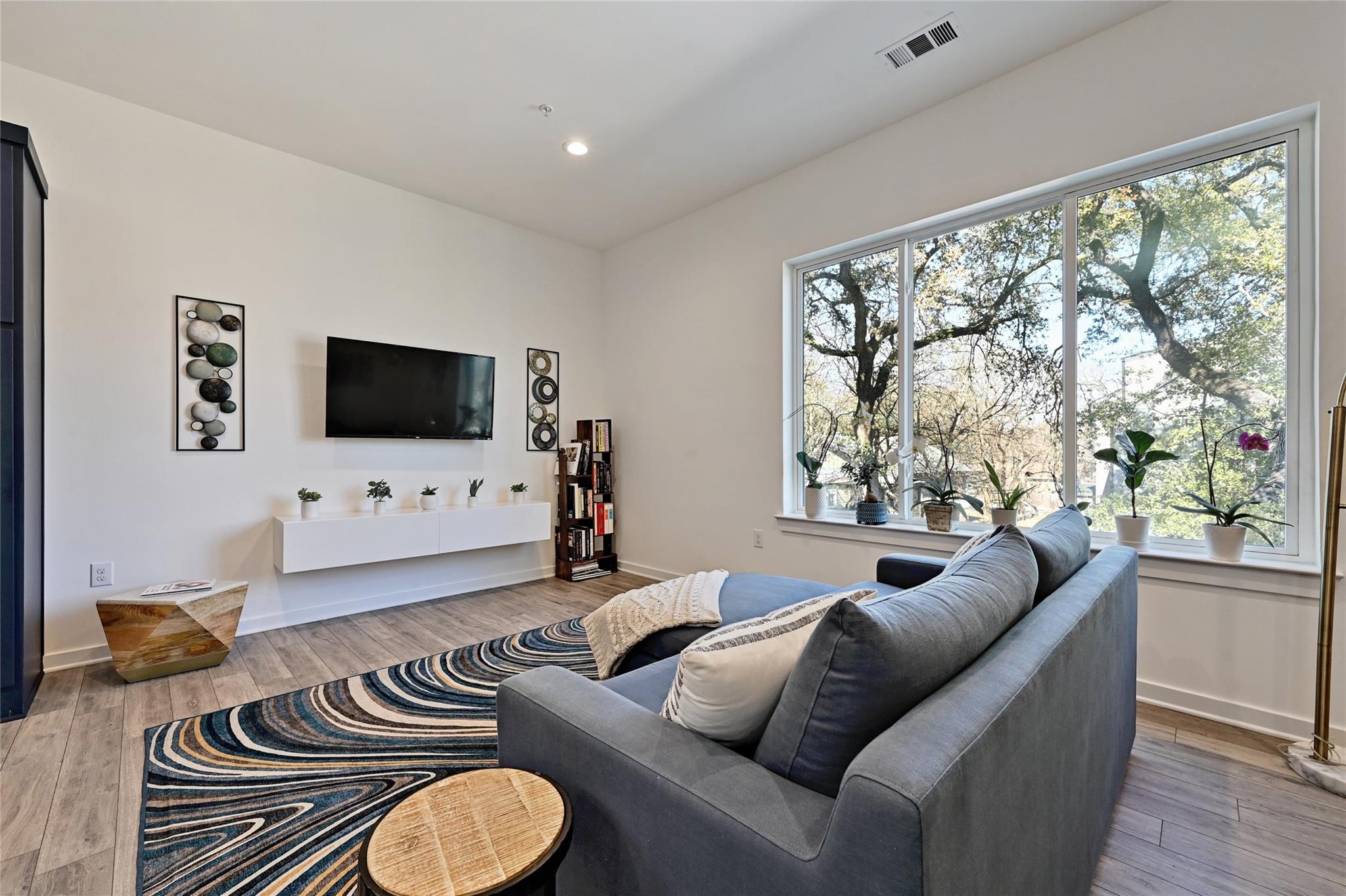 2804 S 1st St # 2106, Austin, TX 78704