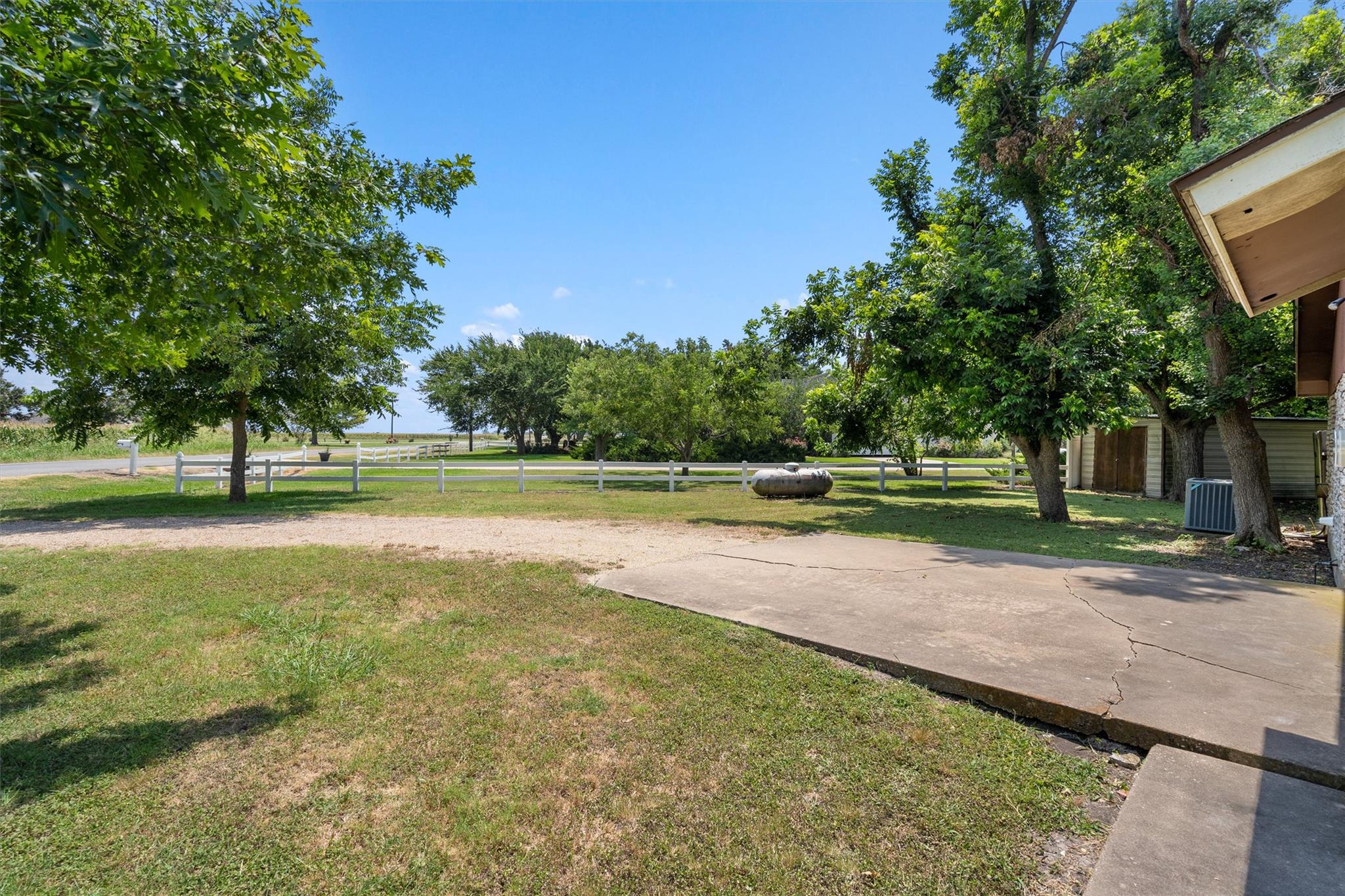 20 County Road 408, Taylor, TX 76574