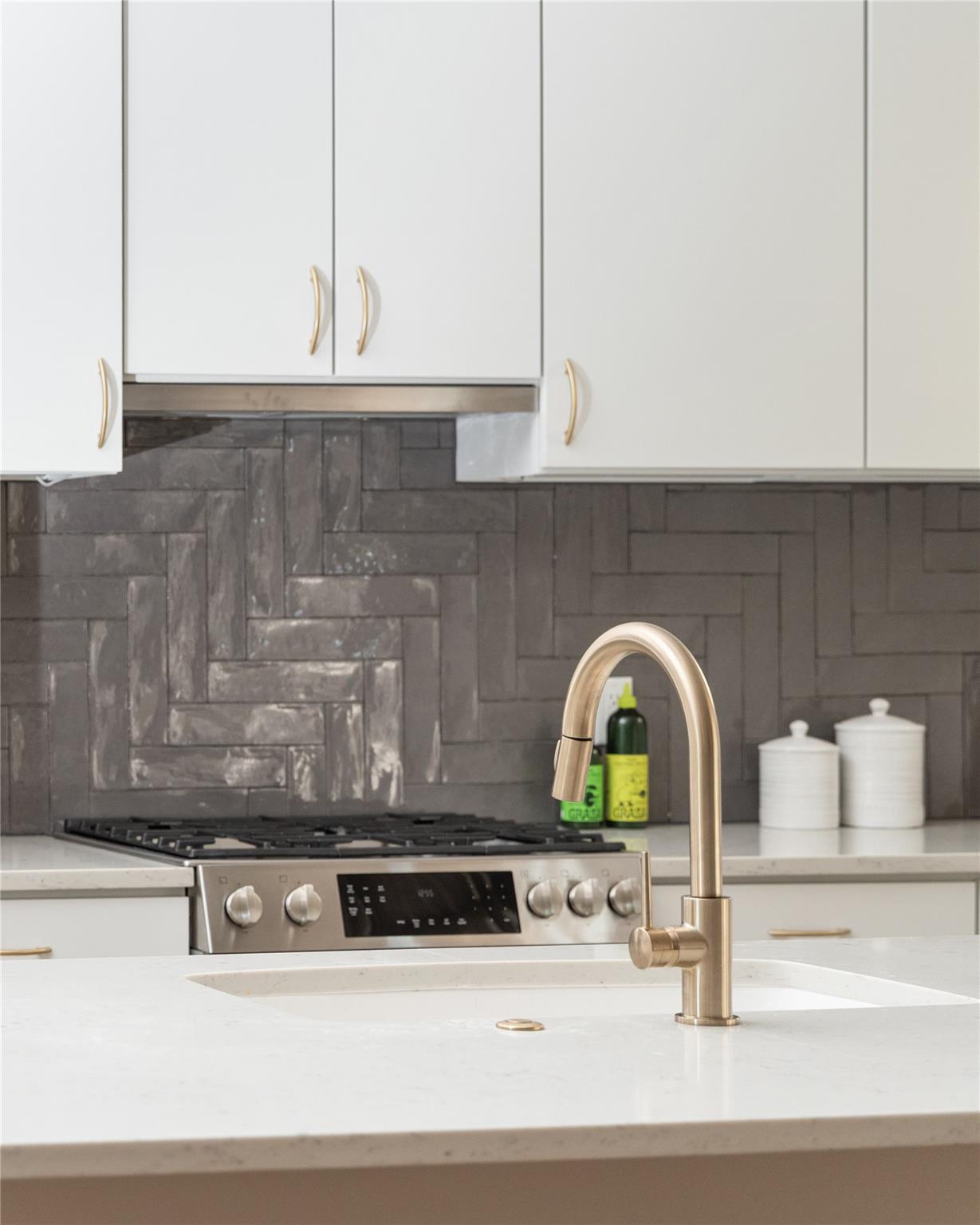 2300 Enfield Rd # 303, Austin, TX 78703