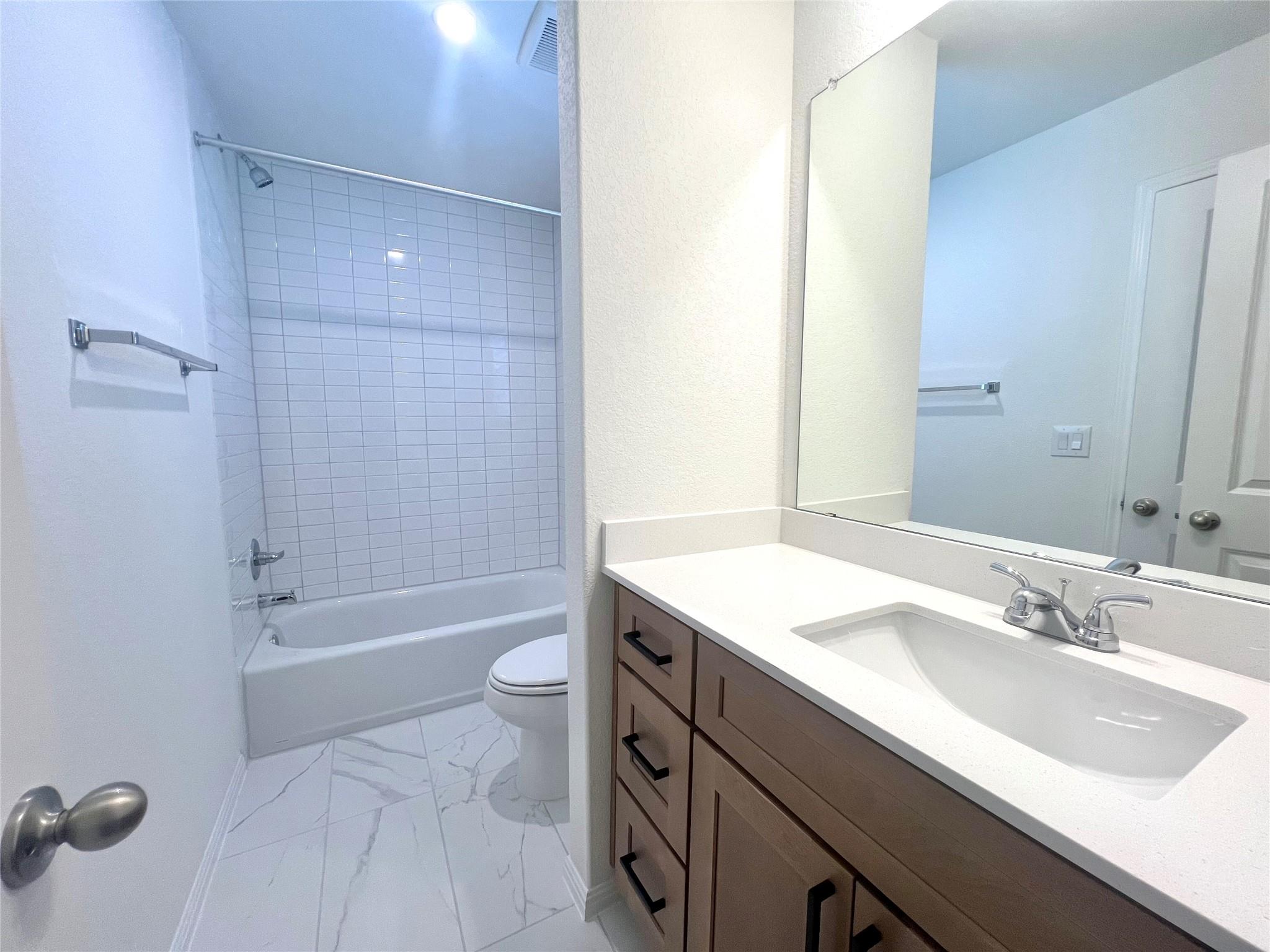 364 Young St, Buda, TX 78610