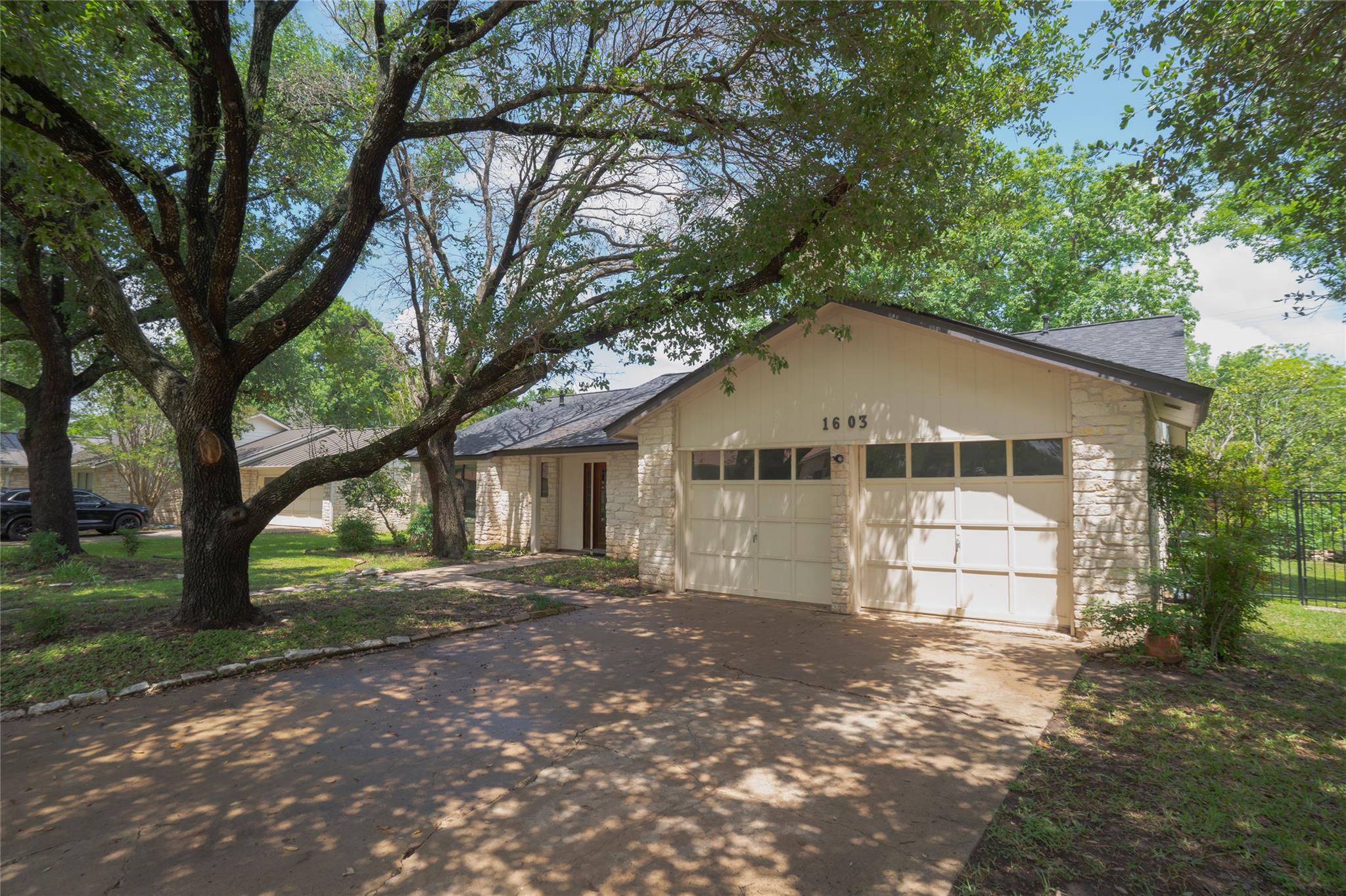 1603 W Creek Loop, Round Rock, TX 78681