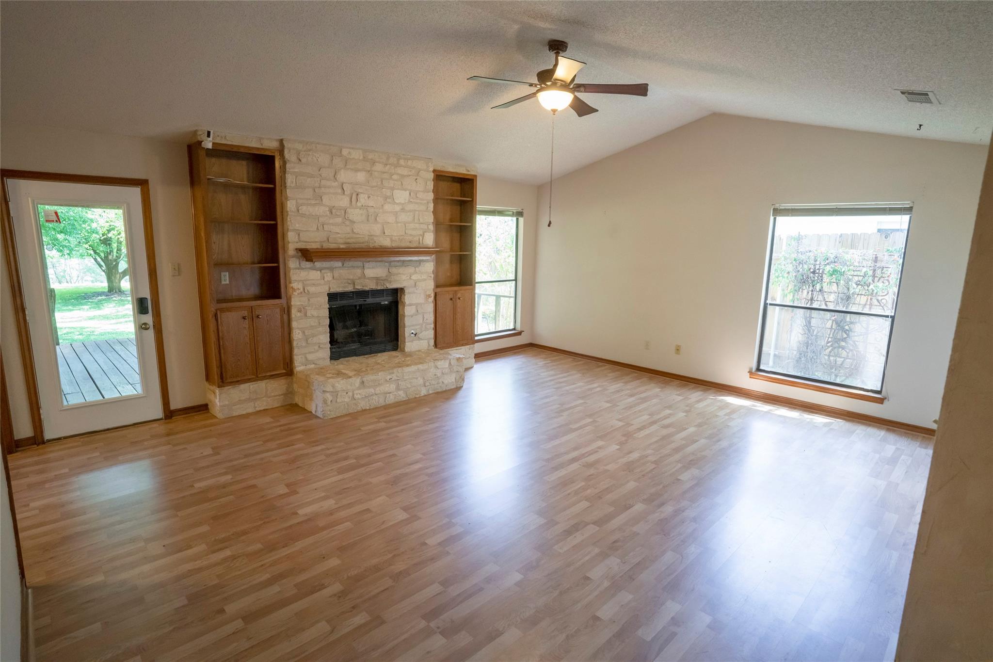 1603 W Creek Loop, Round Rock, TX 78681