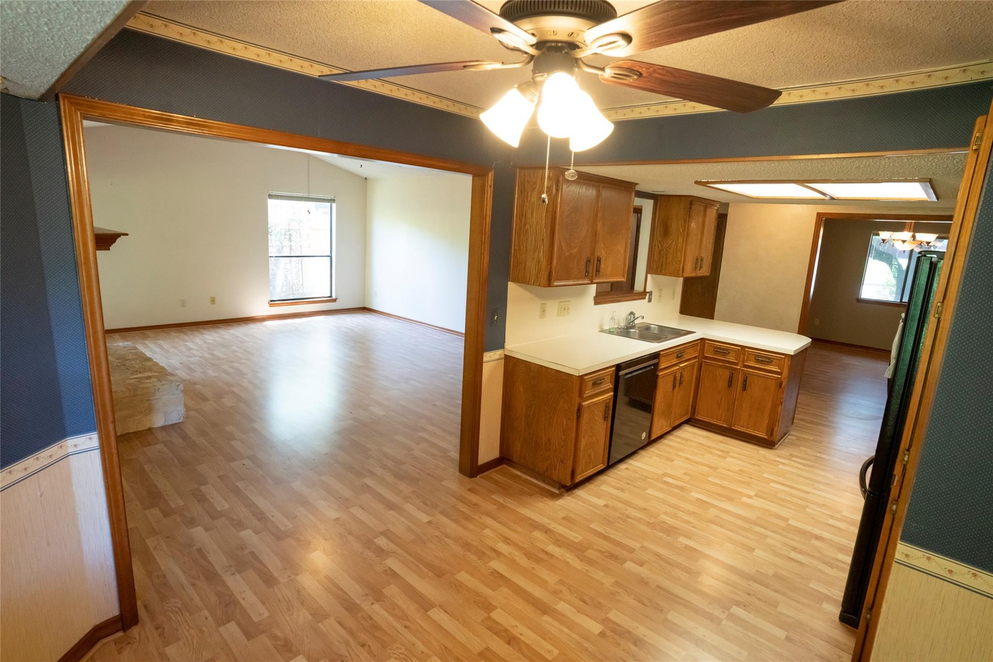 1603 W Creek Loop, Round Rock, TX 78681