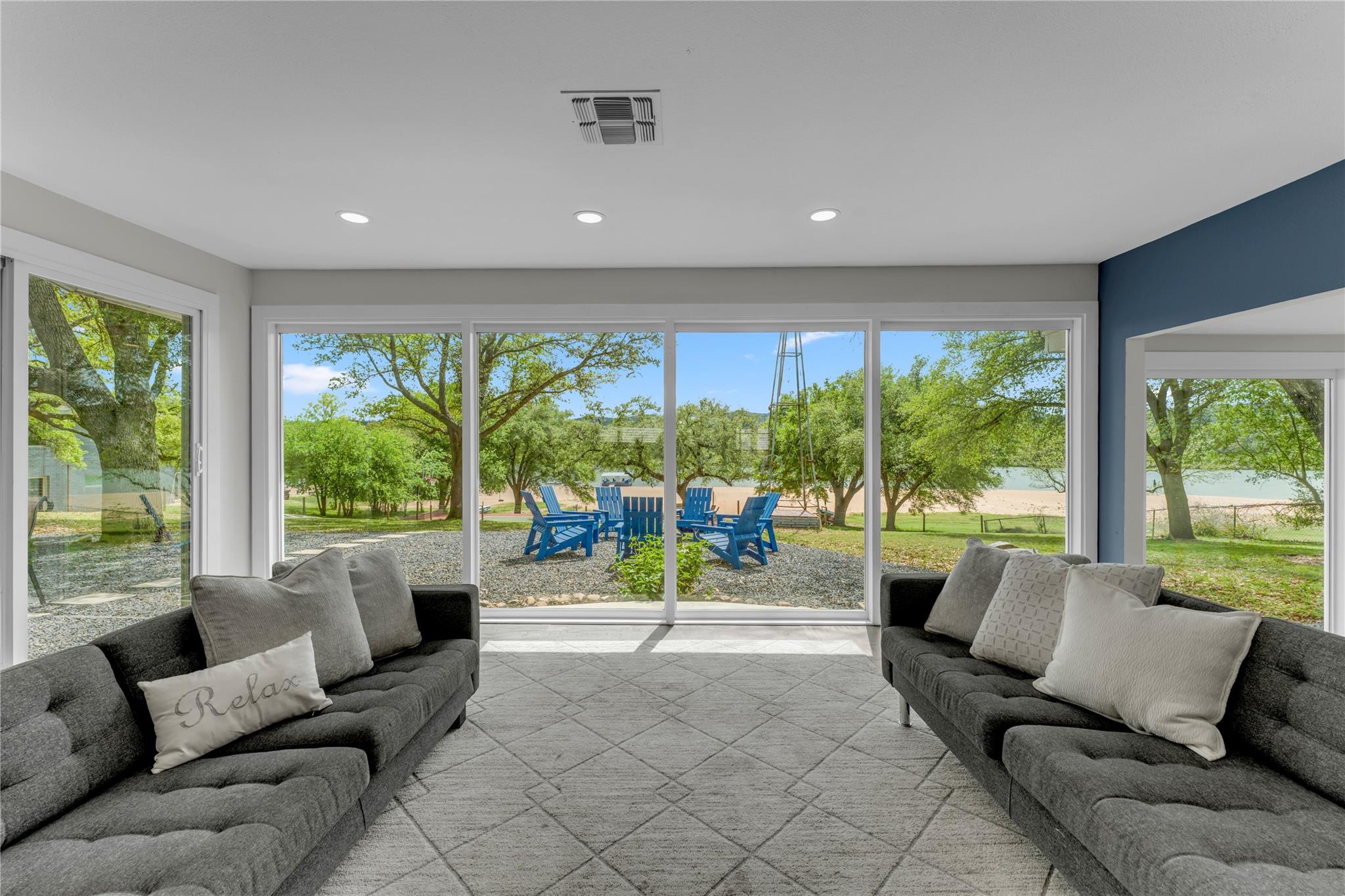 4310 River Oaks Dr, Kingsland, TX 78639