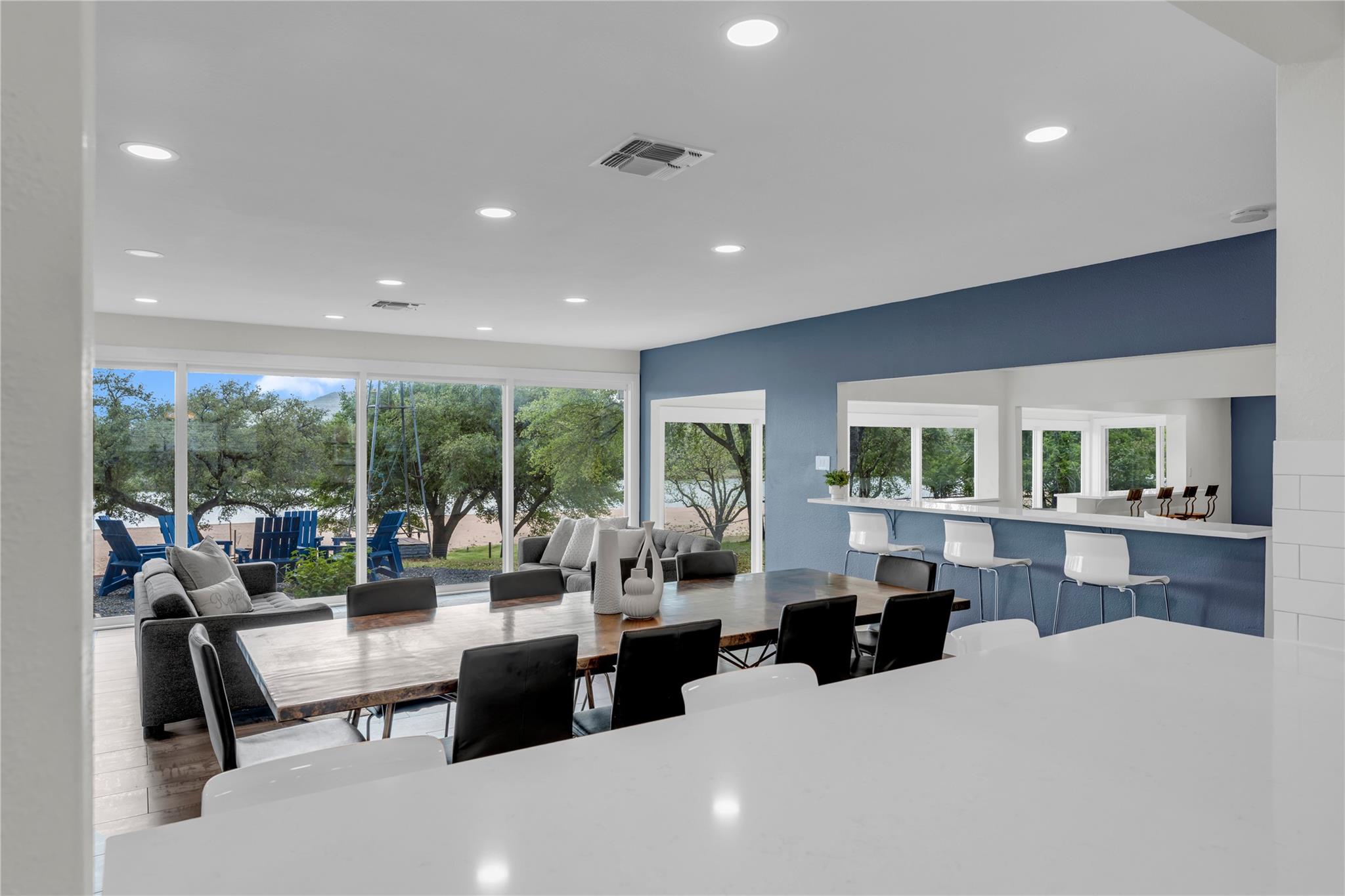 4310 River Oaks Dr, Kingsland, TX 78639