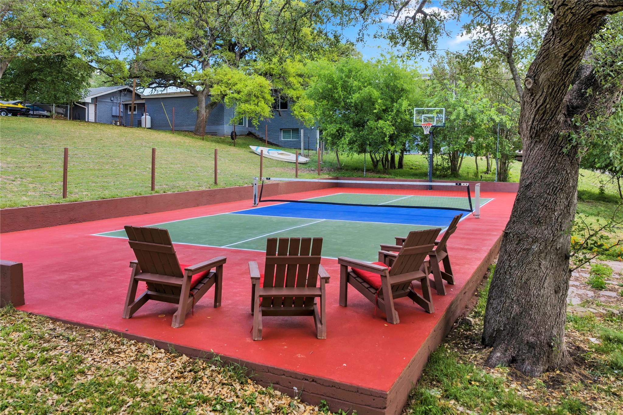 4310 River Oaks Dr, Kingsland, TX 78639