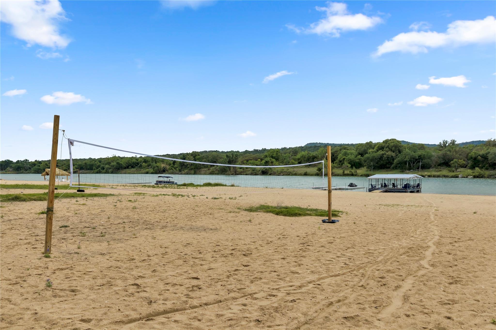 4310 River Oaks Dr, Kingsland, TX 78639