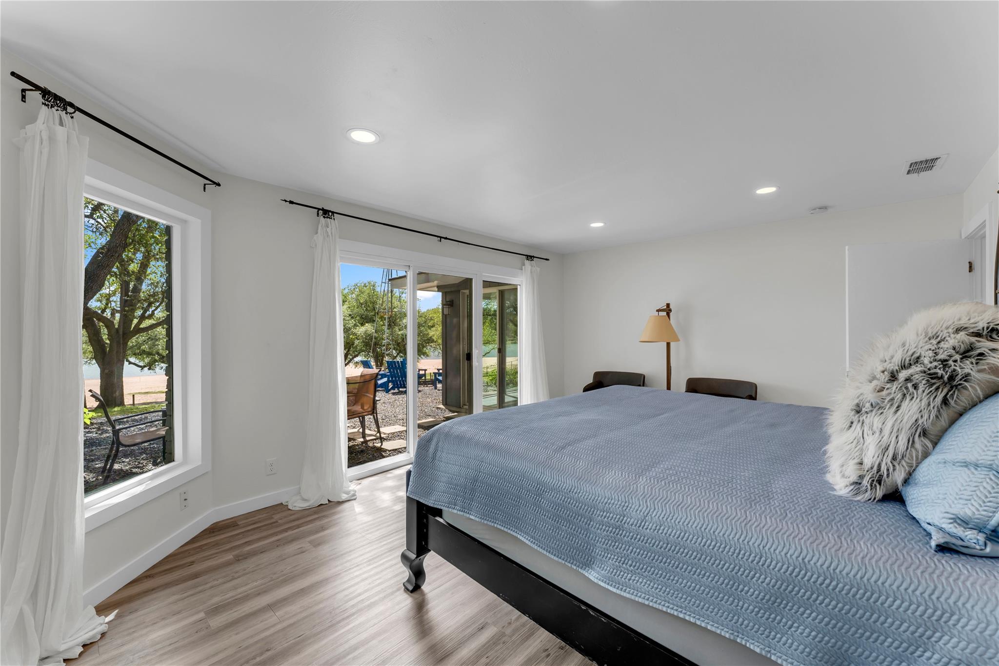 4310 River Oaks Dr, Kingsland, TX 78639