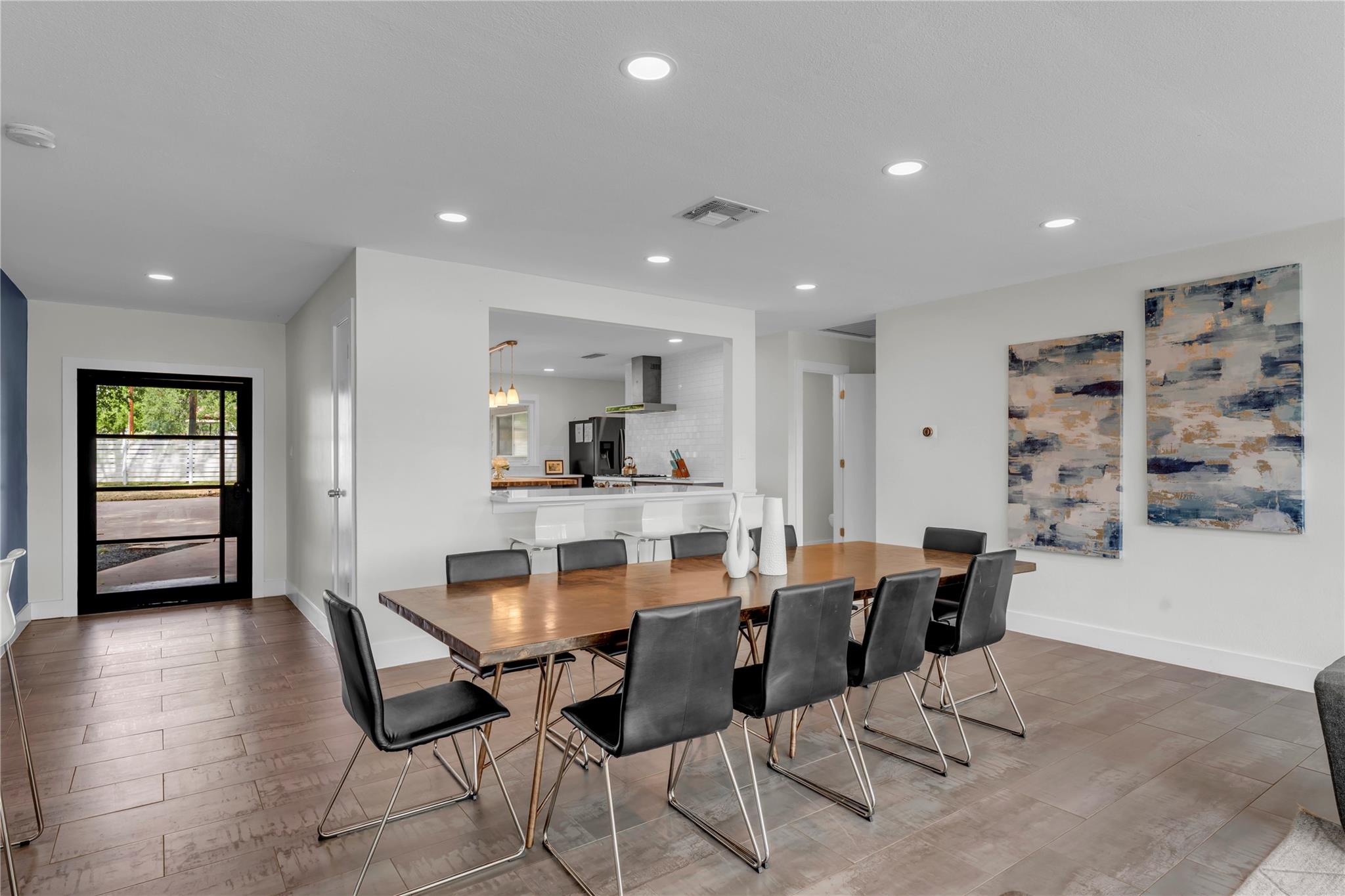 4310 River Oaks Dr, Kingsland, TX 78639