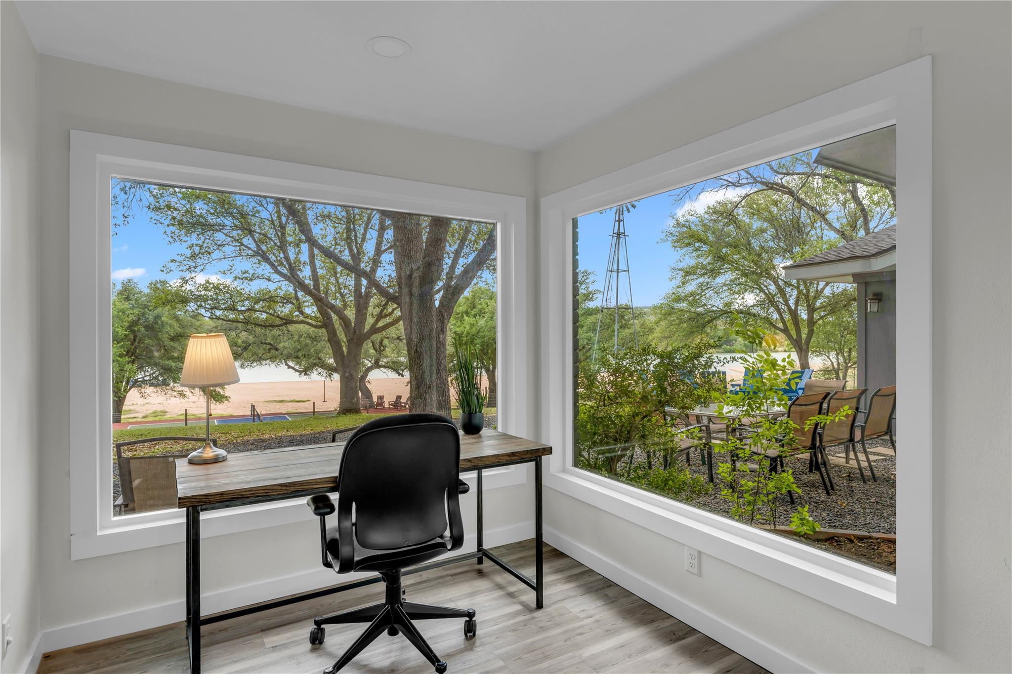 4310 River Oaks Dr, Kingsland, TX 78639