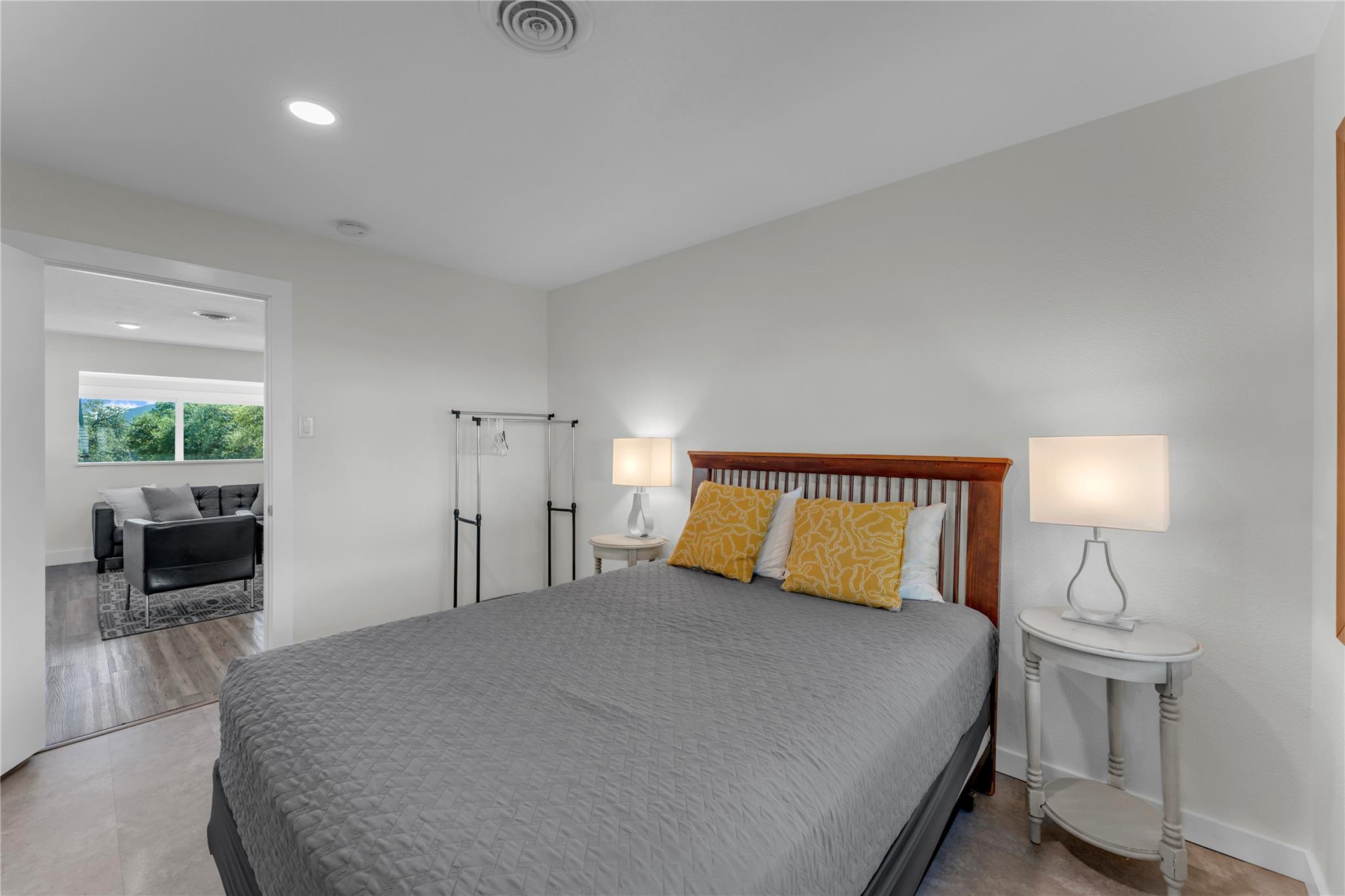 4310 River Oaks Dr, Kingsland, TX 78639