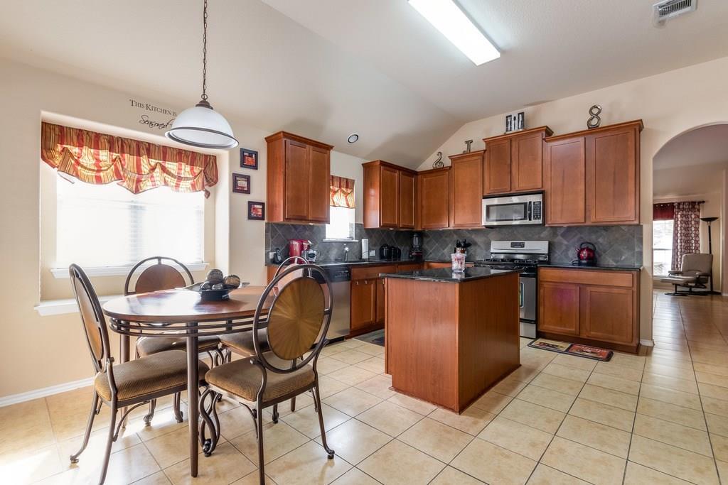 1261 Rainbow Parke Dr, Round Rock, TX 78665