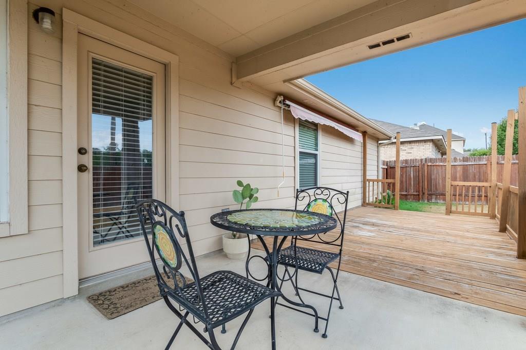 1261 Rainbow Parke Dr, Round Rock, TX 78665