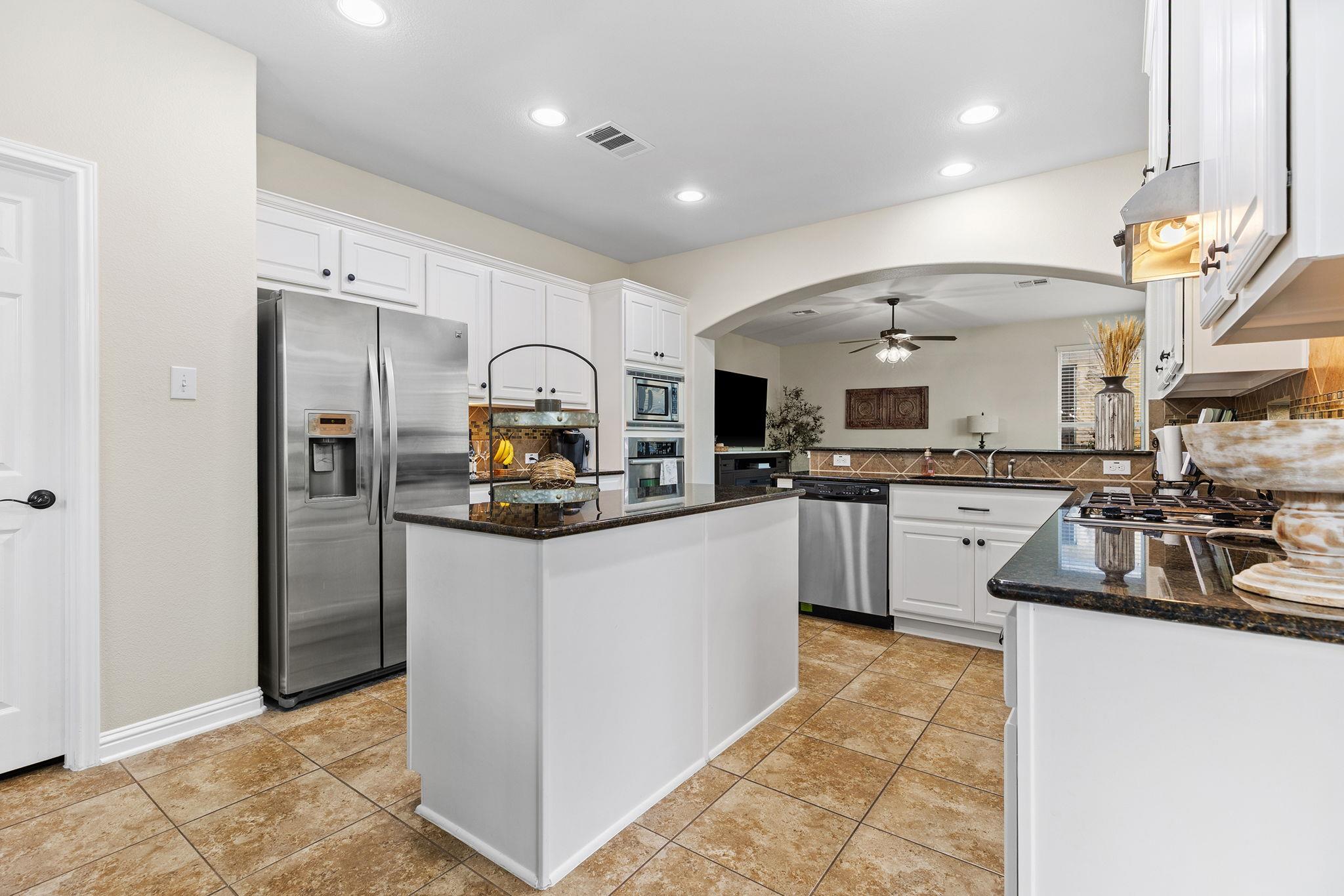 3588 Rosalina Loop, Round Rock, TX 78665