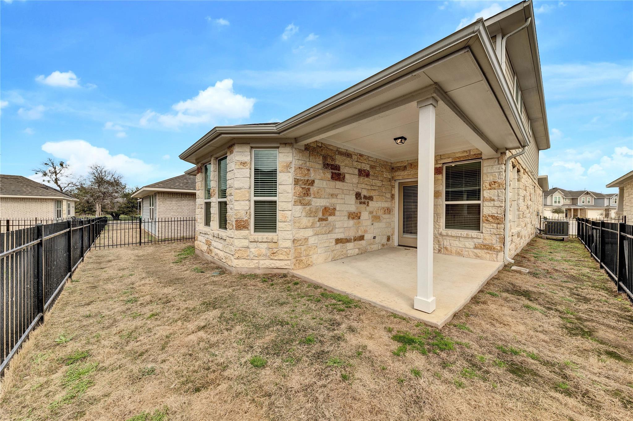 2800 Joe Dimaggio Blvd # 98, Round Rock, TX 78665