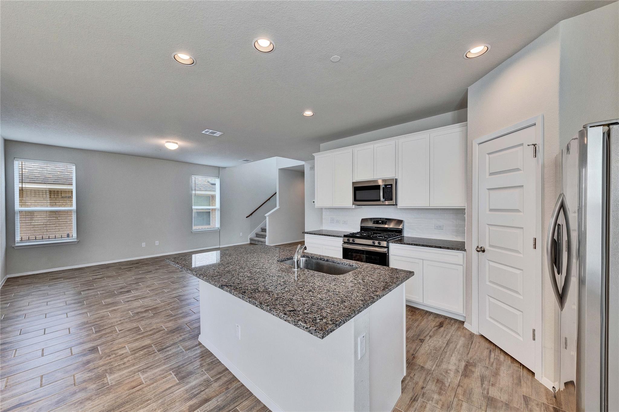 2800 Joe Dimaggio Blvd # 98, Round Rock, TX 78665
