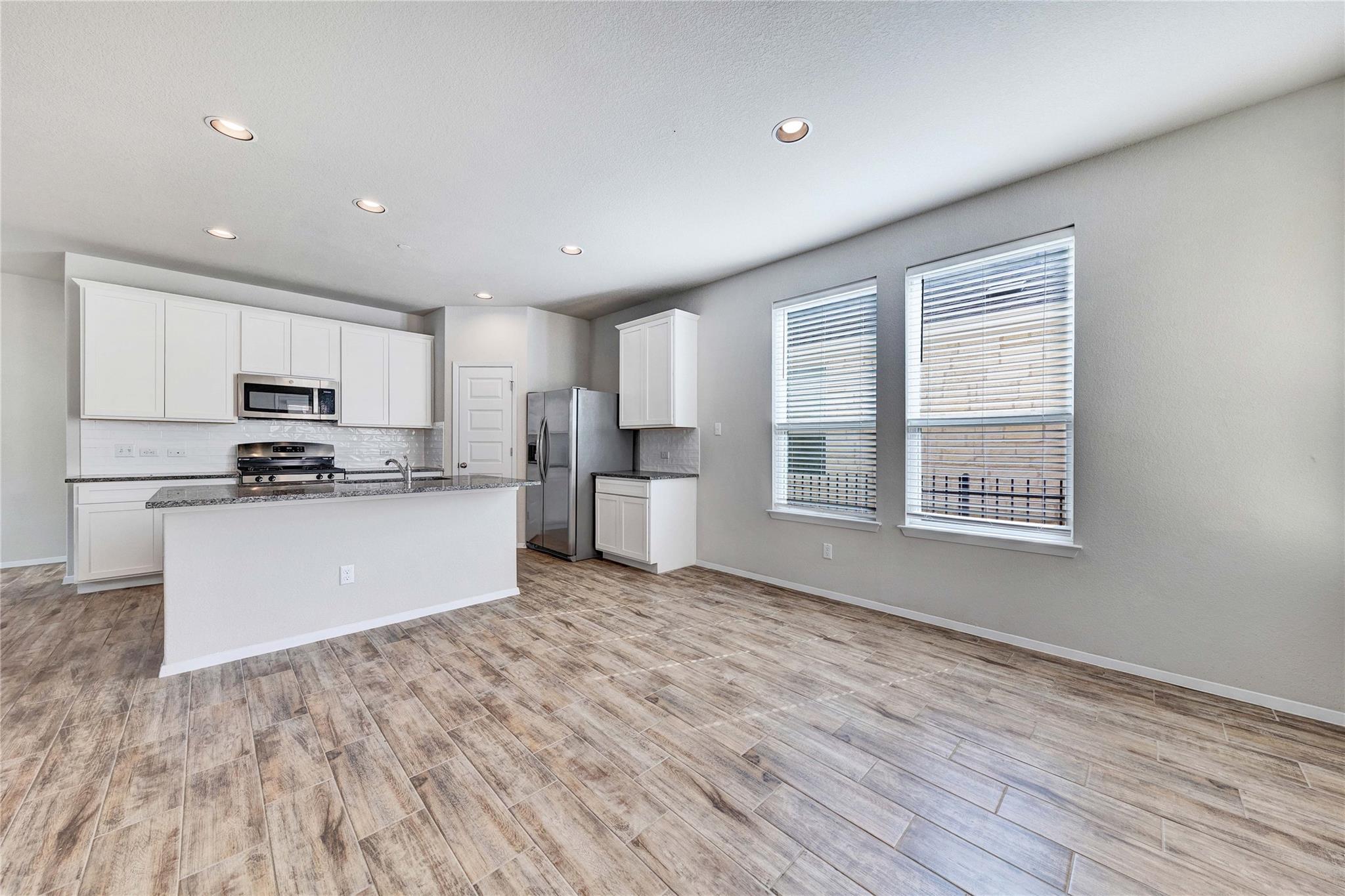 2800 Joe Dimaggio Blvd # 98, Round Rock, TX 78665