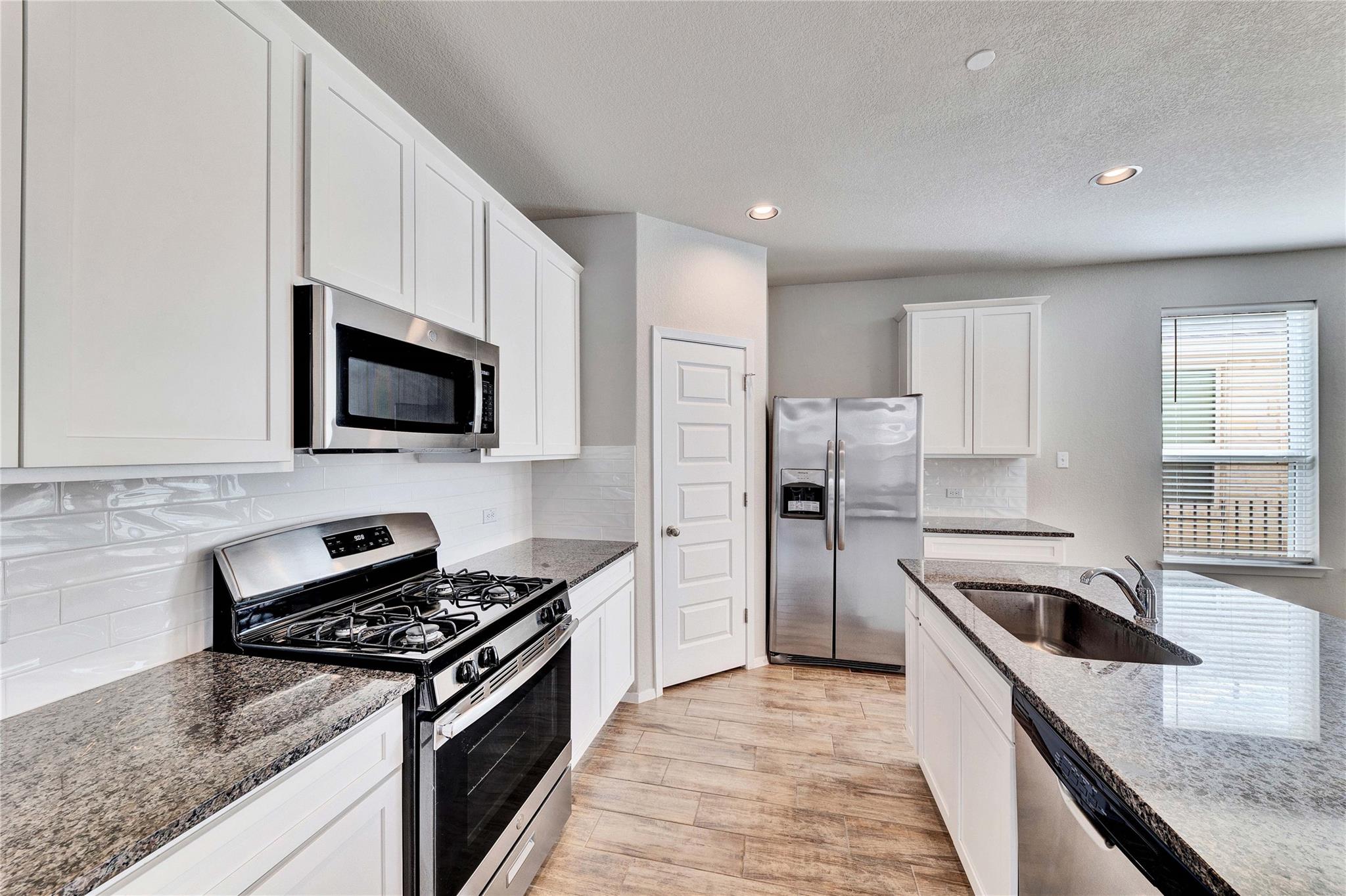 2800 Joe Dimaggio Blvd # 98, Round Rock, TX 78665