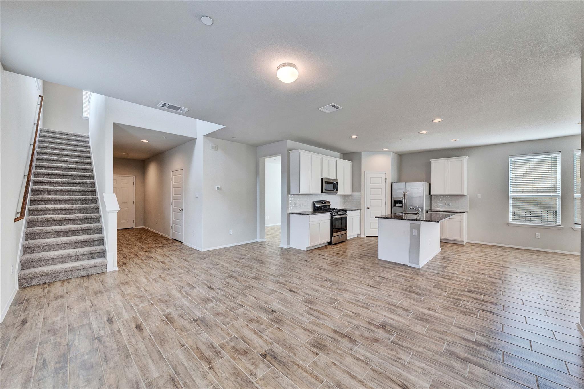 2800 Joe Dimaggio Blvd # 98, Round Rock, TX 78665