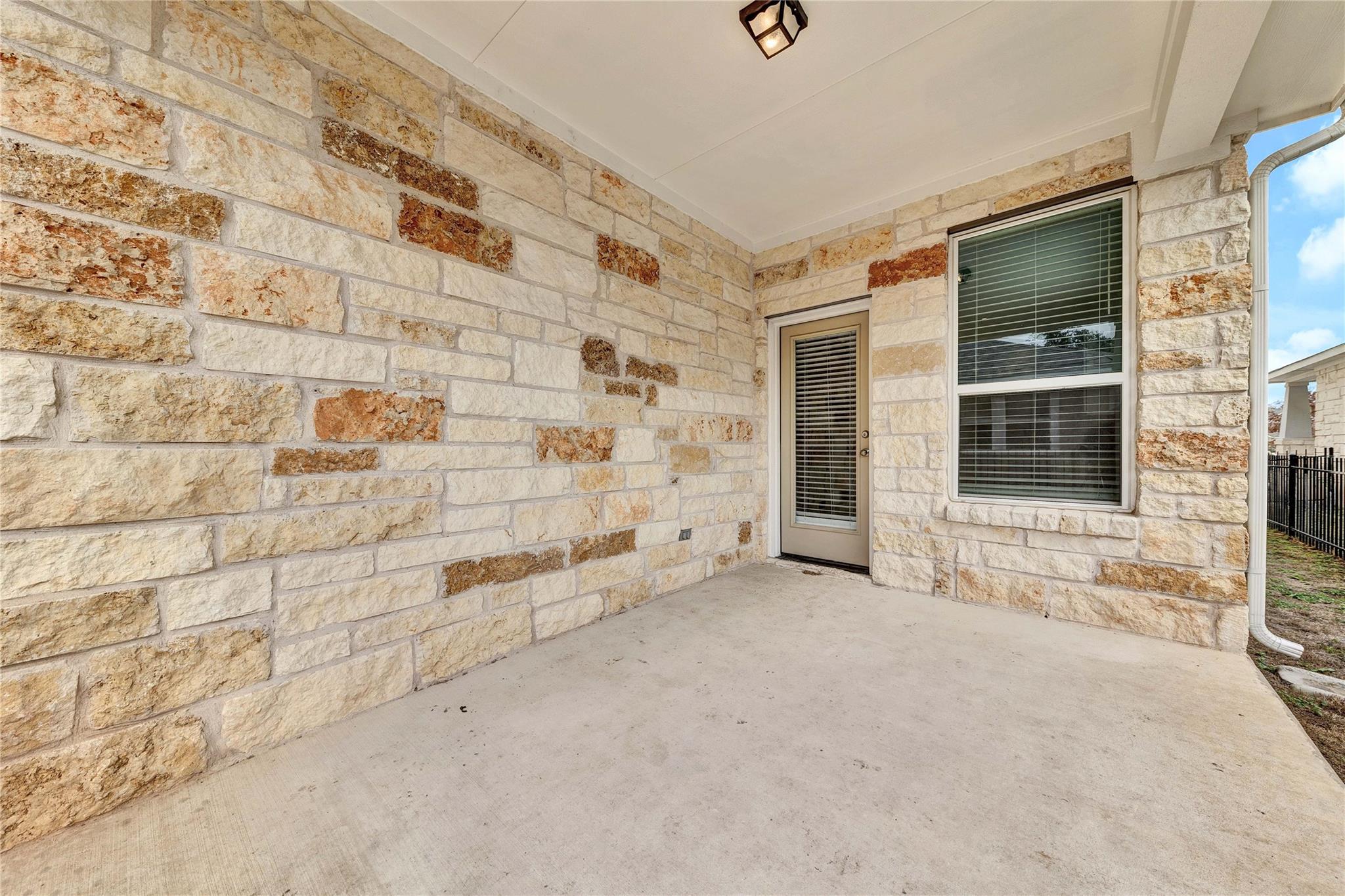 2800 Joe Dimaggio Blvd # 98, Round Rock, TX 78665