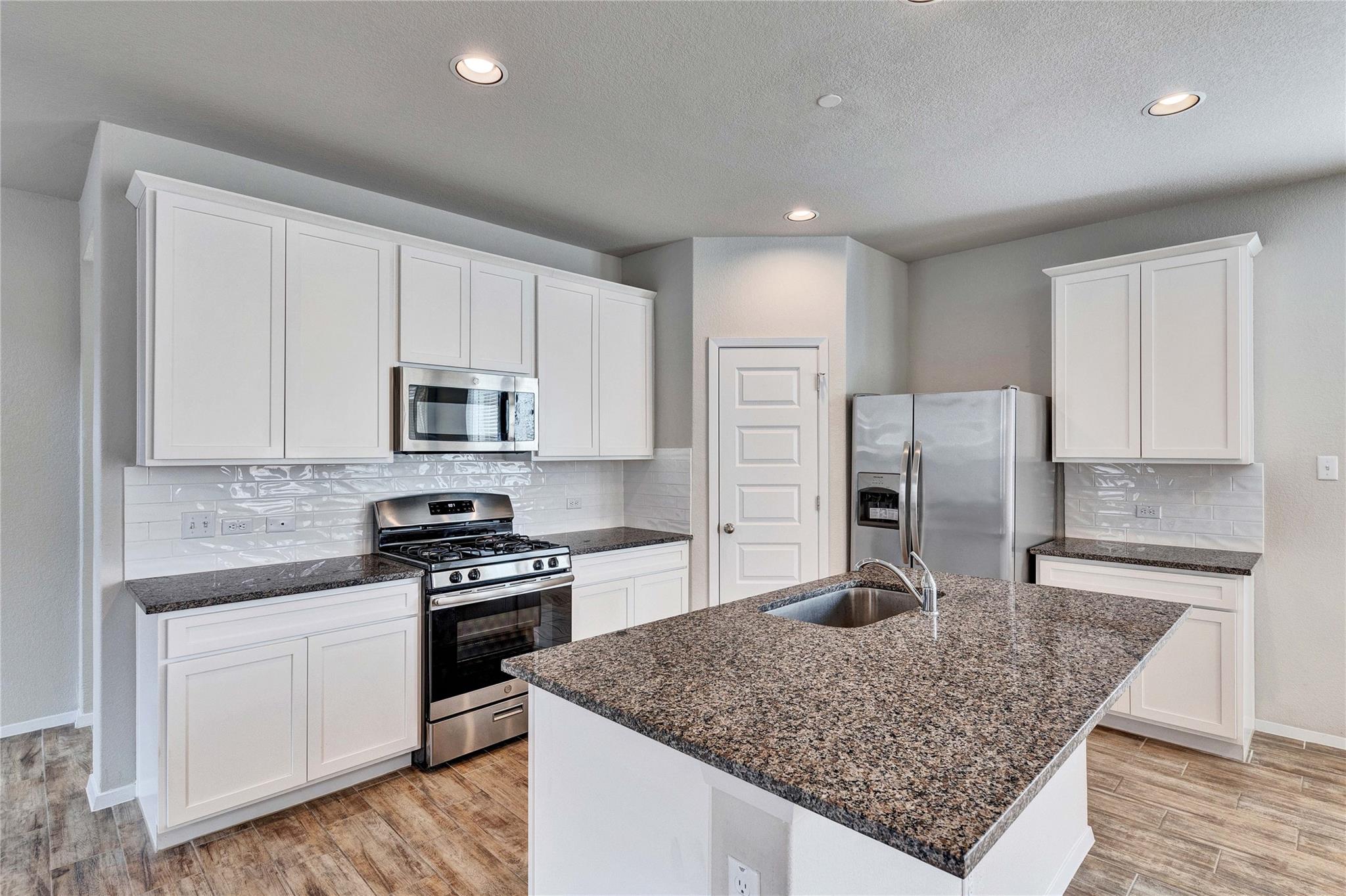 2800 Joe Dimaggio Blvd # 98, Round Rock, TX 78665