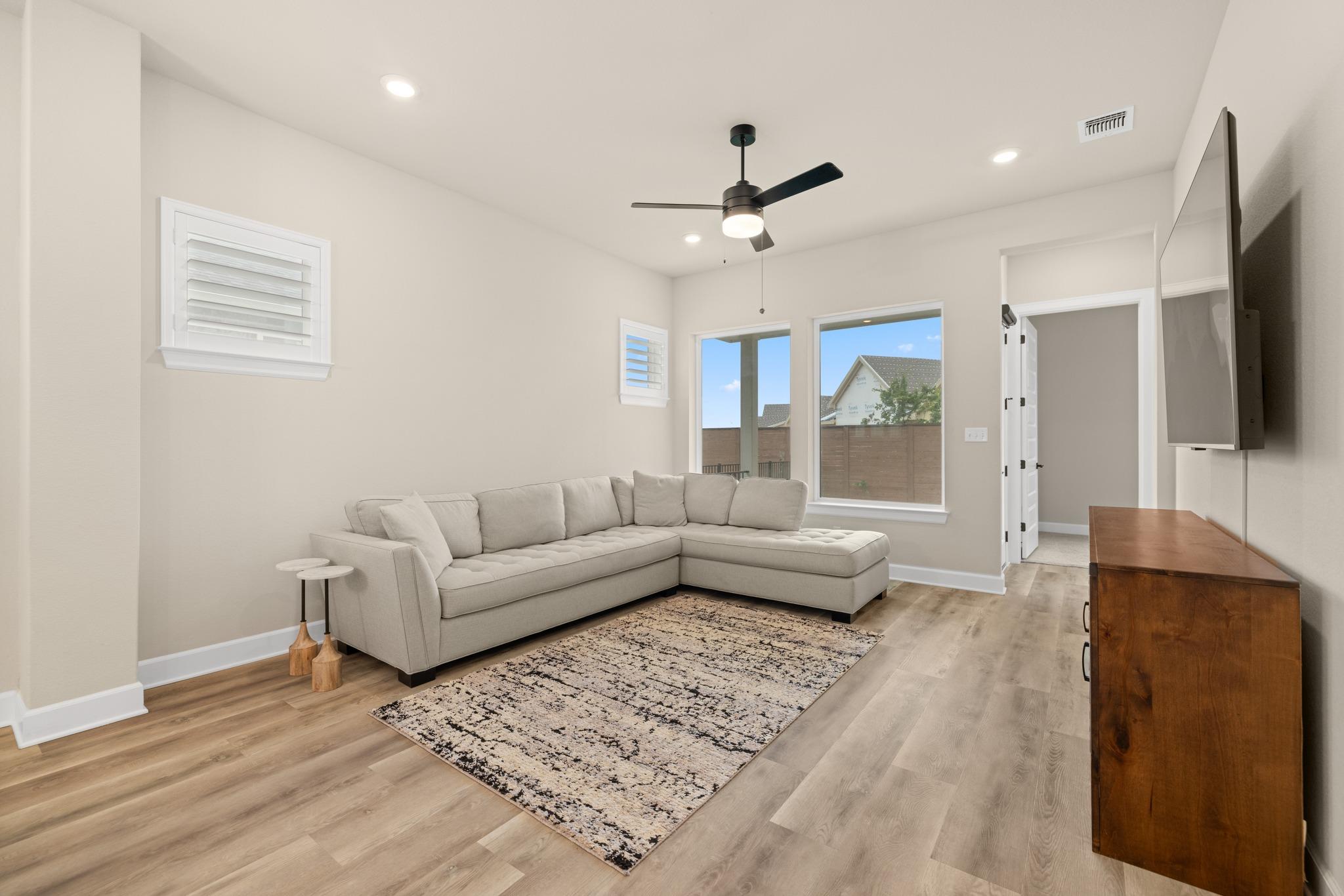 220 Monterey Oak Trl, Georgetown, TX 78628