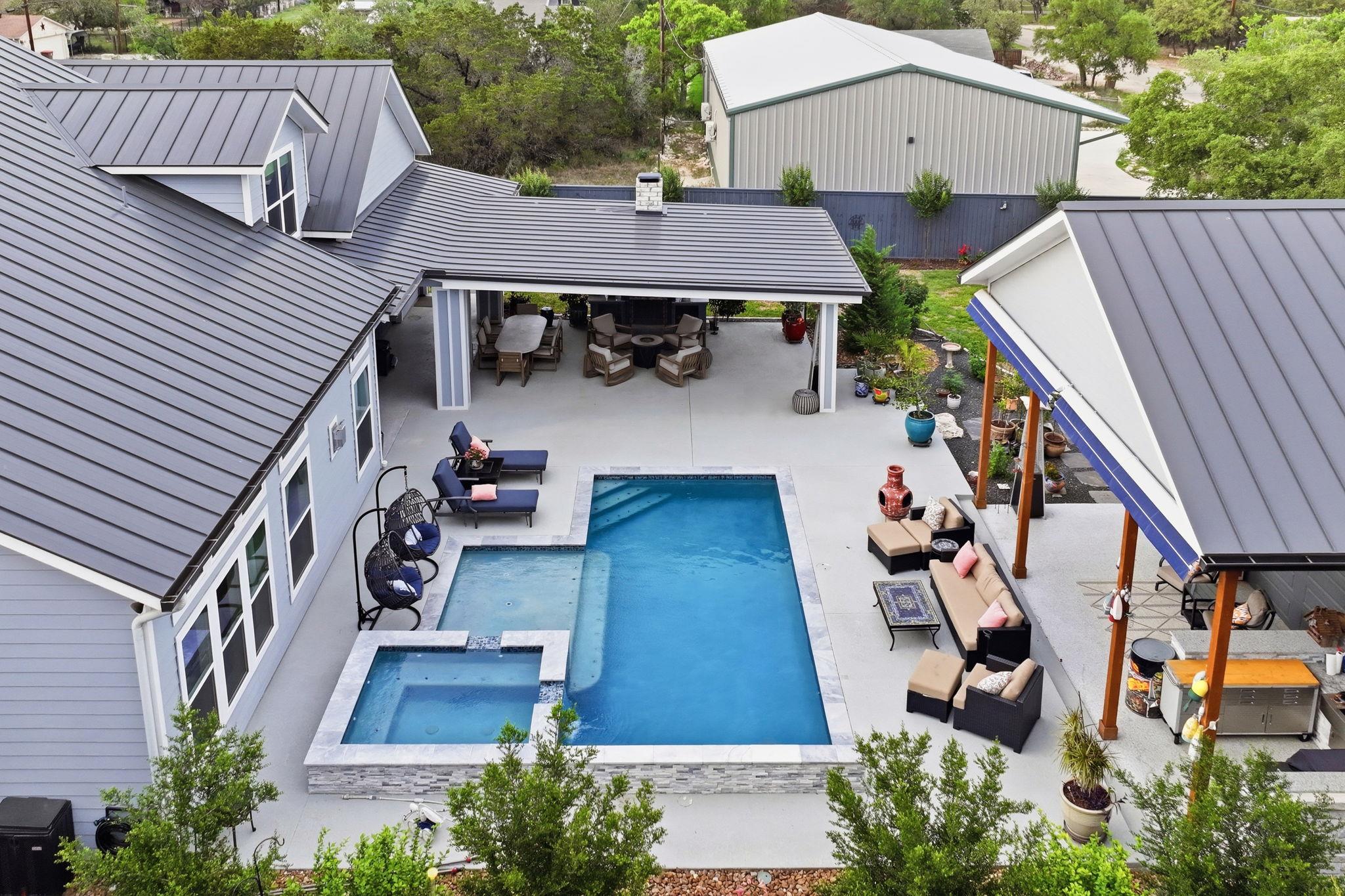 2551 Lakeshore Dr, Canyon Lake, TX 78133