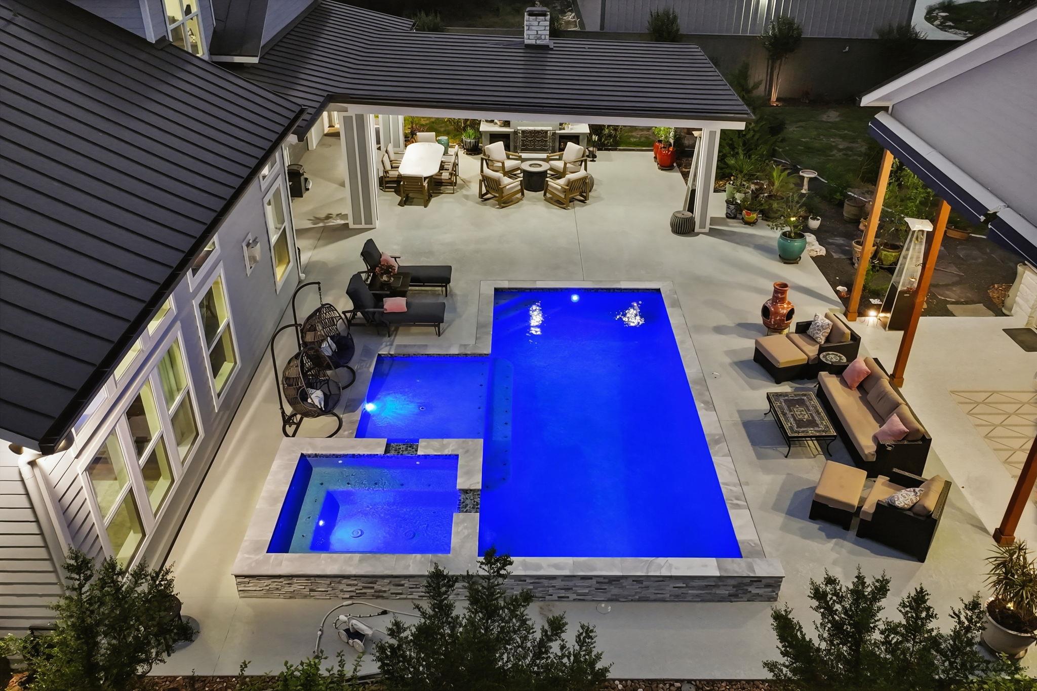 2551 Lakeshore Dr, Canyon Lake, TX 78133