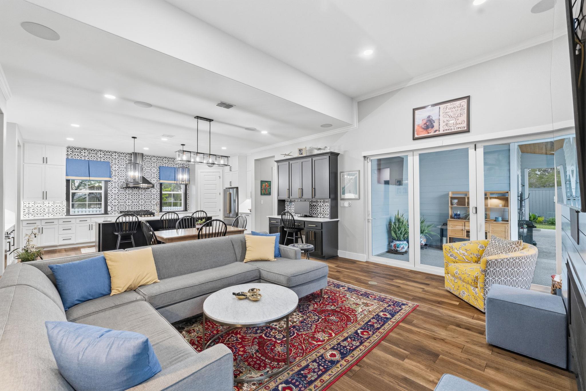 2551 Lakeshore Dr, Canyon Lake, TX 78133