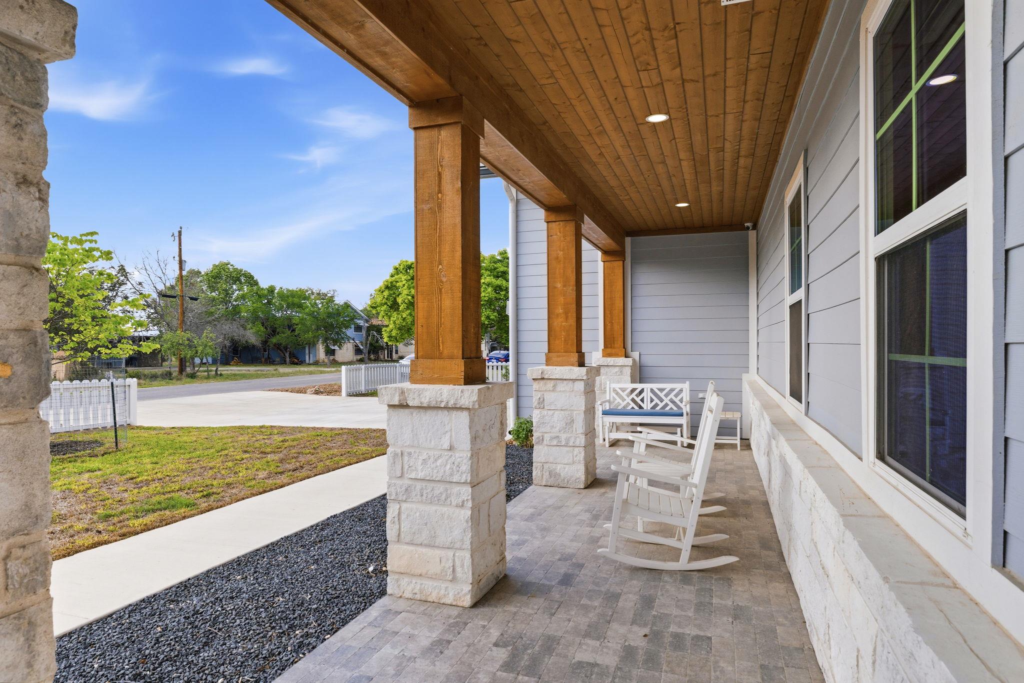 2551 Lakeshore Dr, Canyon Lake, TX 78133