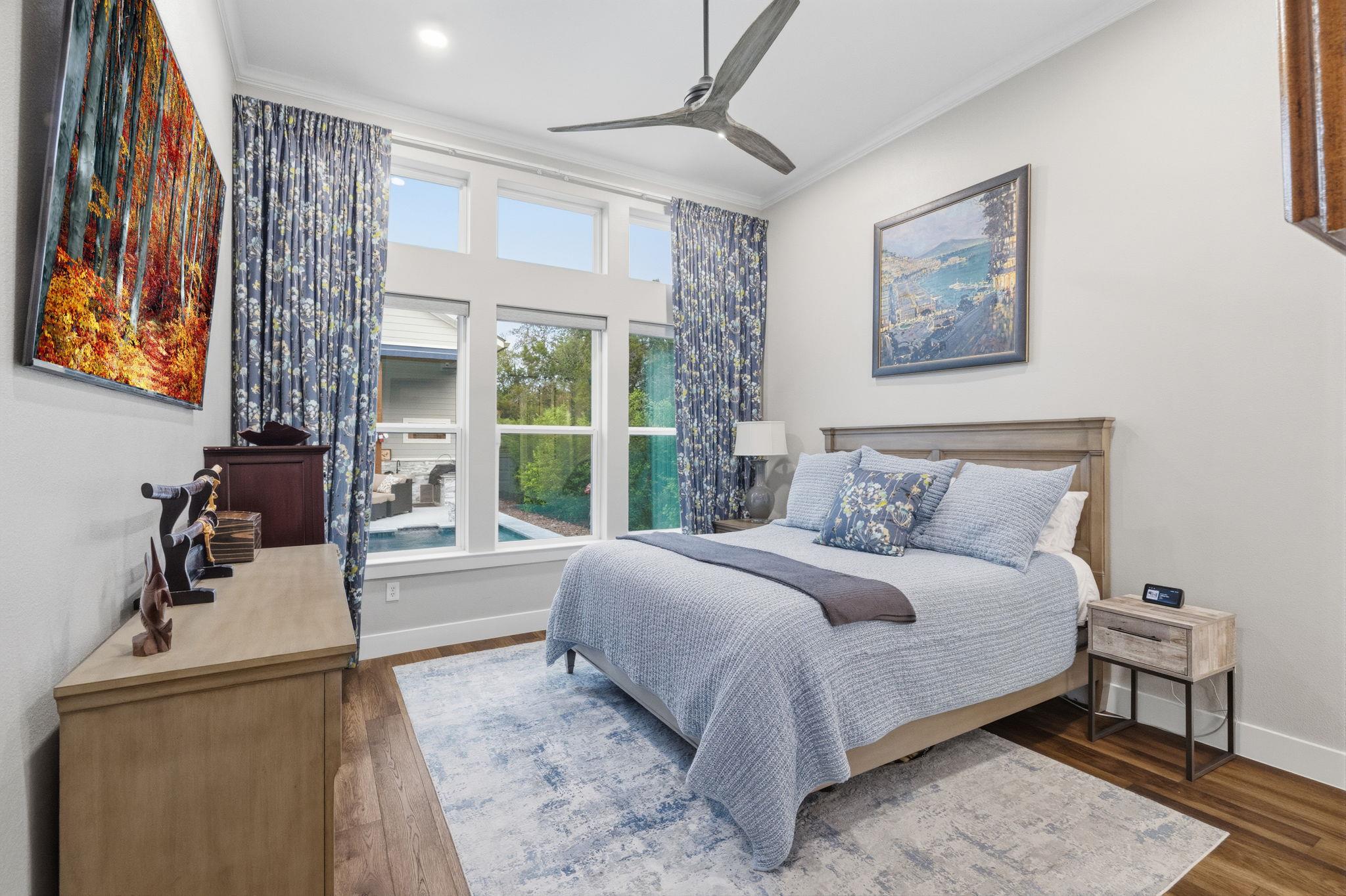 2551 Lakeshore Dr, Canyon Lake, TX 78133