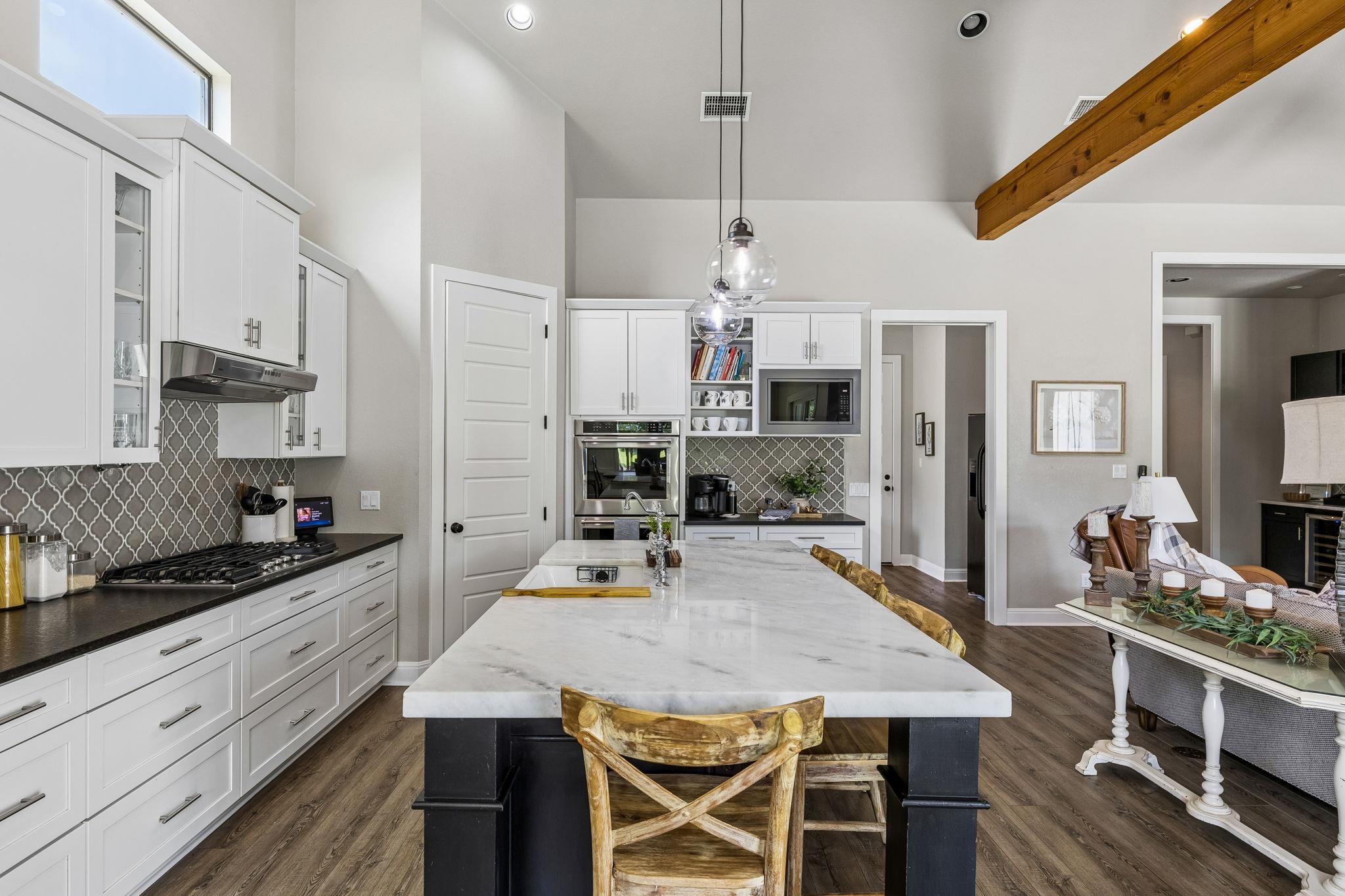 111 Craigen Rd, Liberty Hill, TX 78642