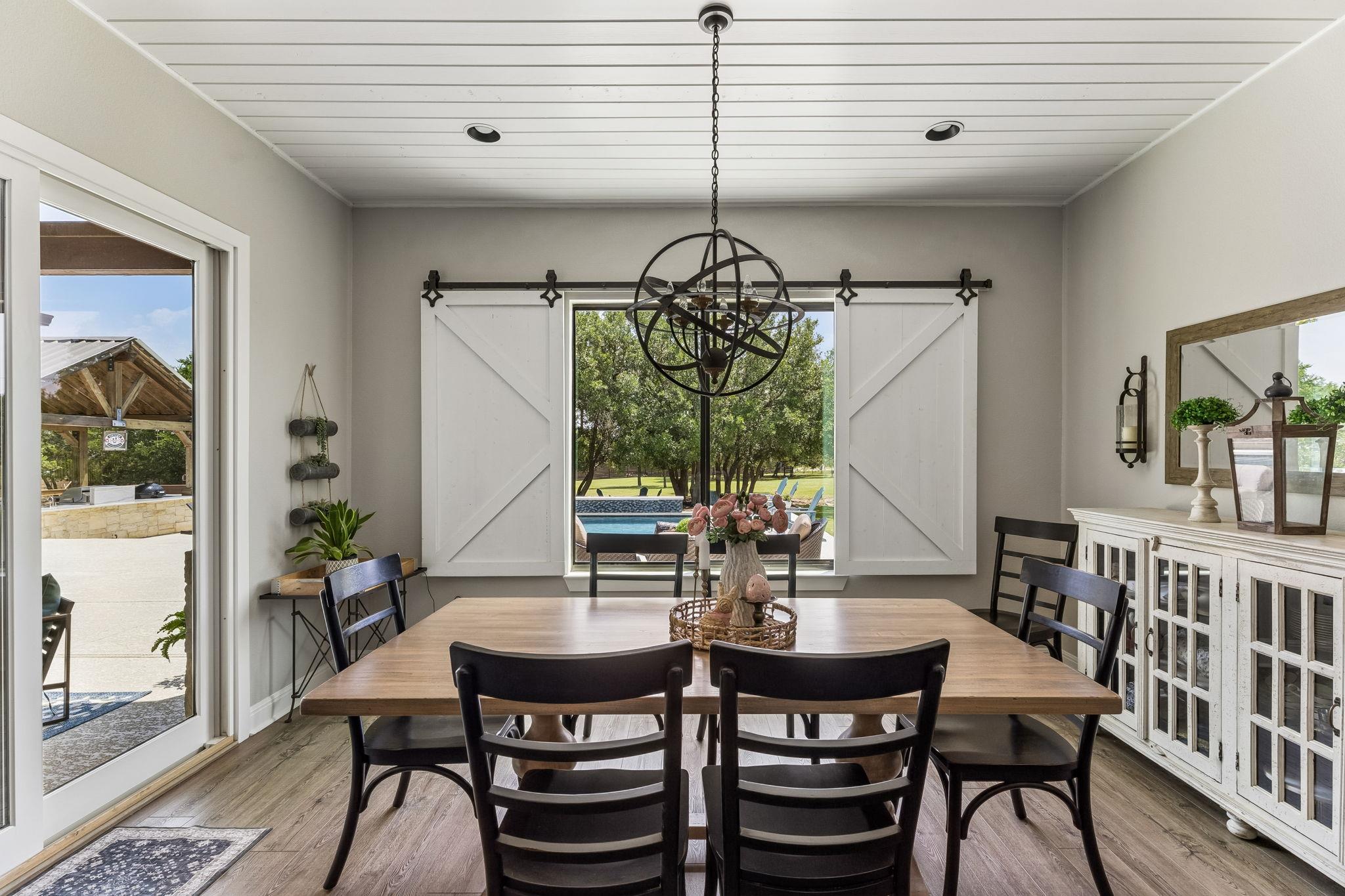 111 Craigen Rd, Liberty Hill, TX 78642