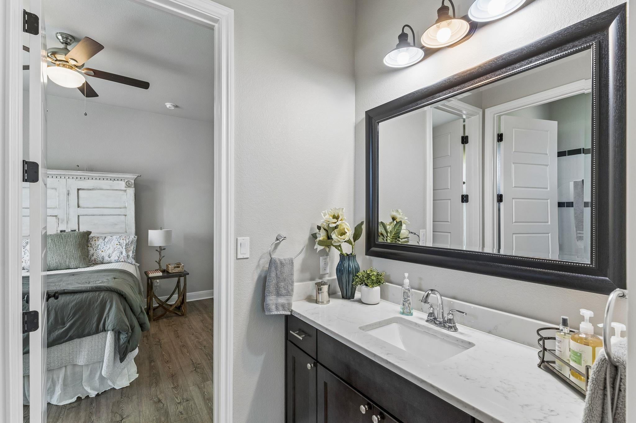 111 Craigen Rd, Liberty Hill, TX 78642