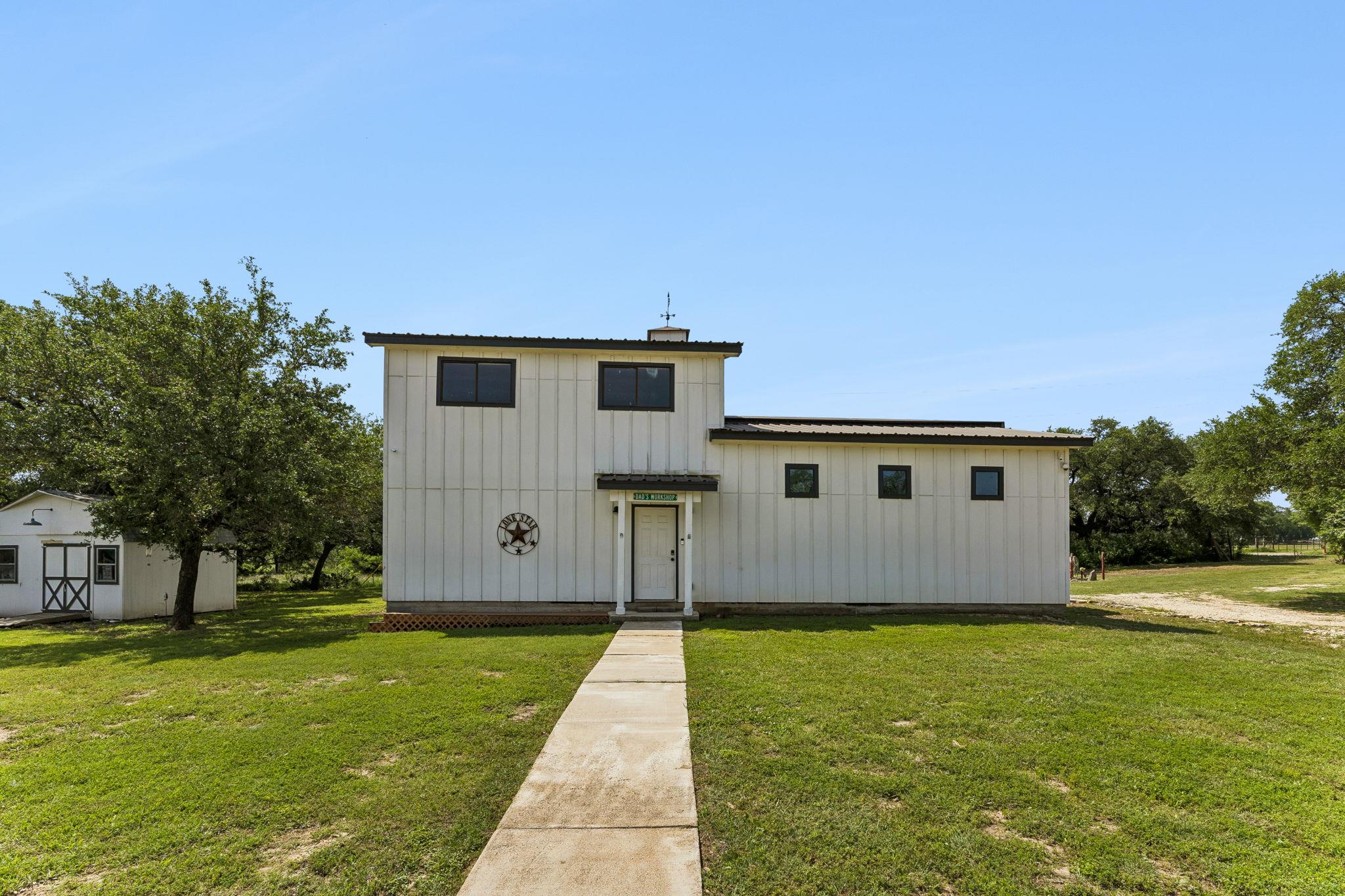 111 Craigen Rd, Liberty Hill, TX 78642