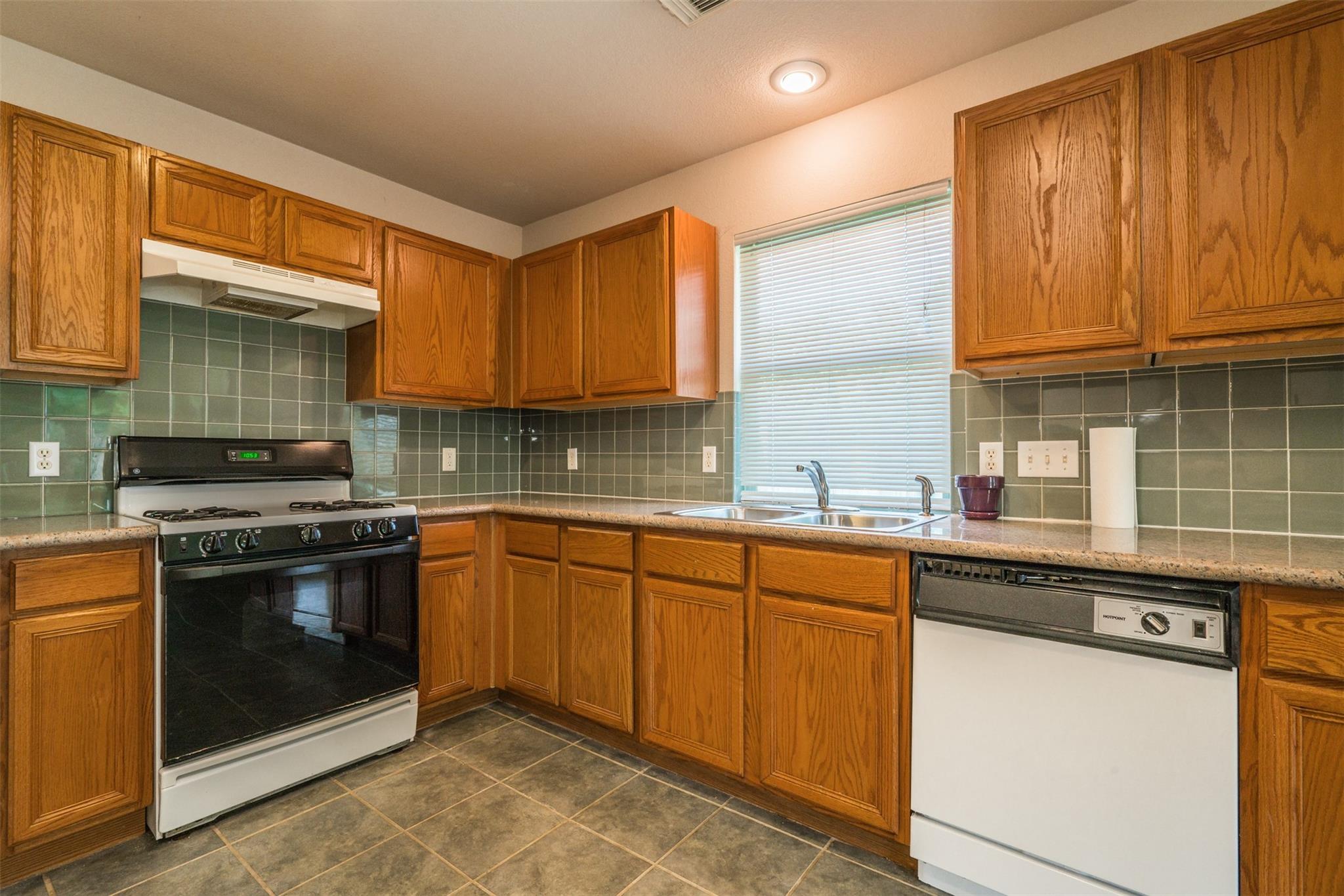 1832 Camas Dr, Austin, TX 78728