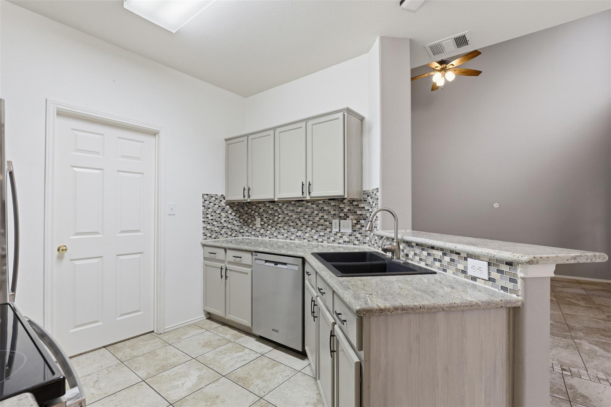 2632 Century Park Blvd # 16, Austin, TX 78727