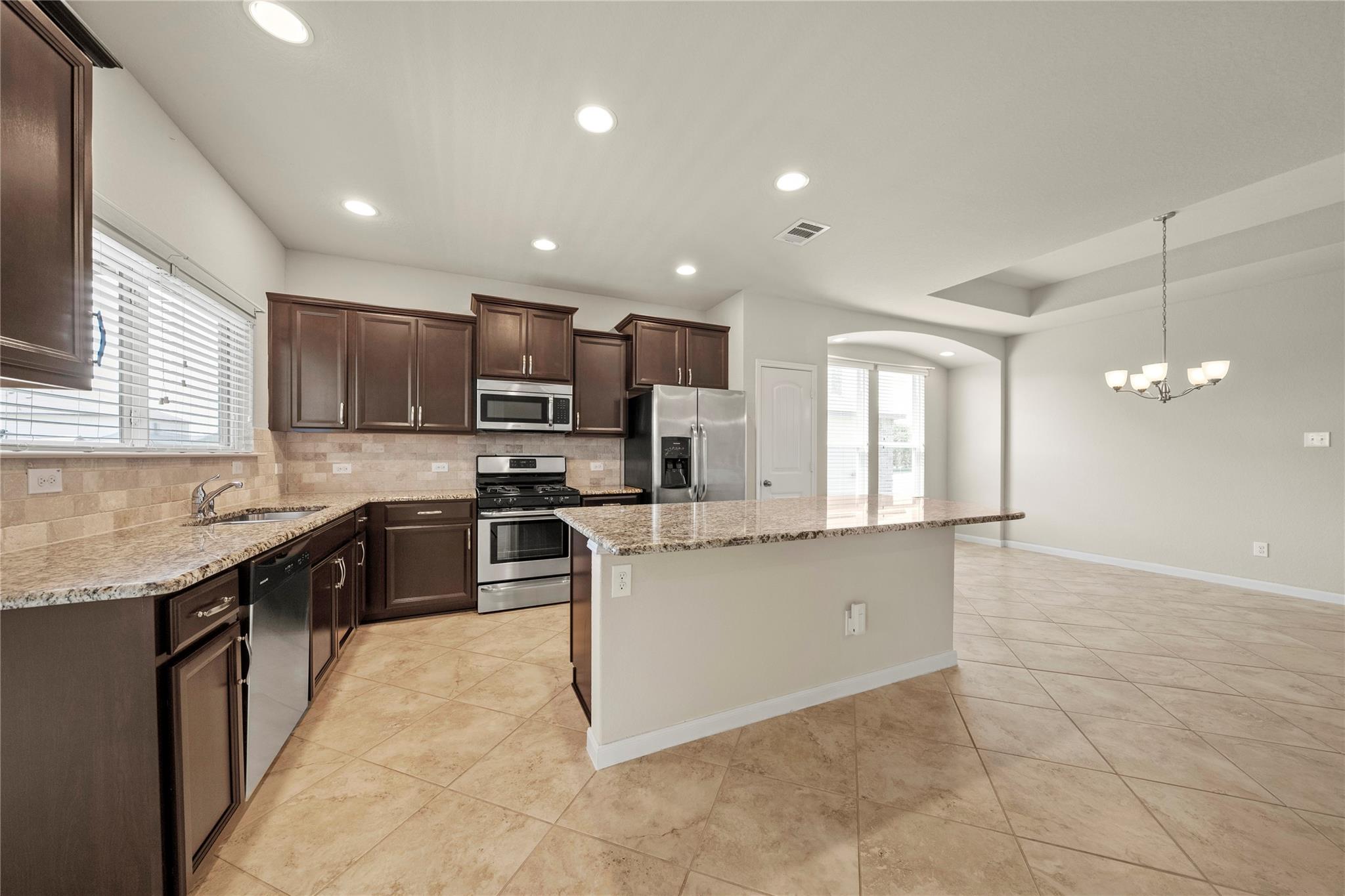 307 Limestone Crk, New Braunfels, TX 78130
