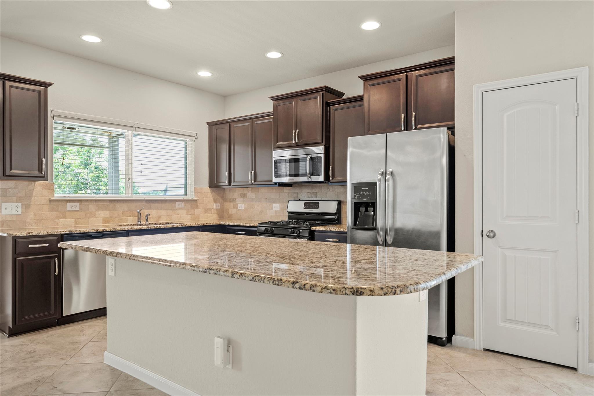 307 Limestone Crk, New Braunfels, TX 78130