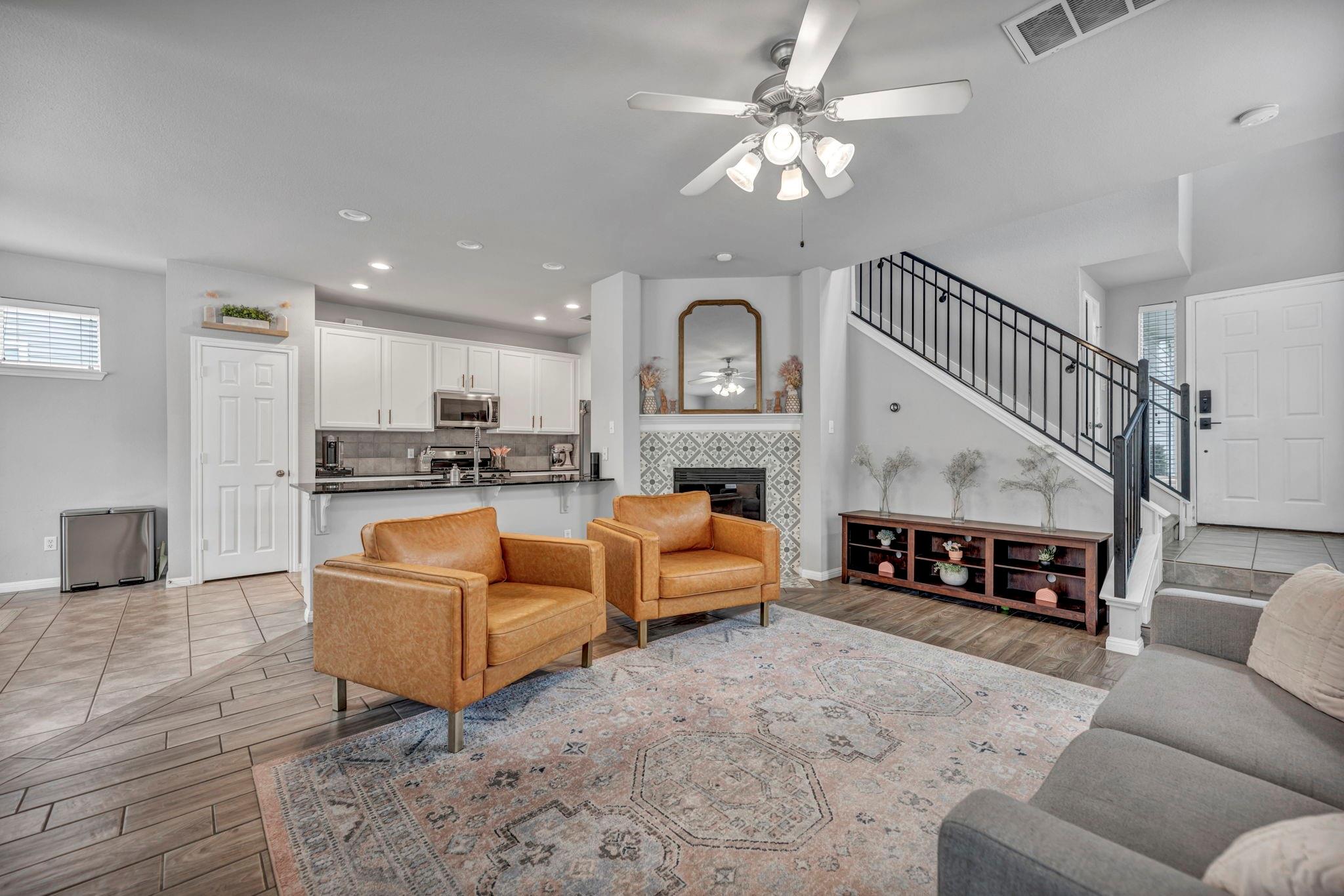 411 W St Elmo Rd # 25, Austin, TX 78745