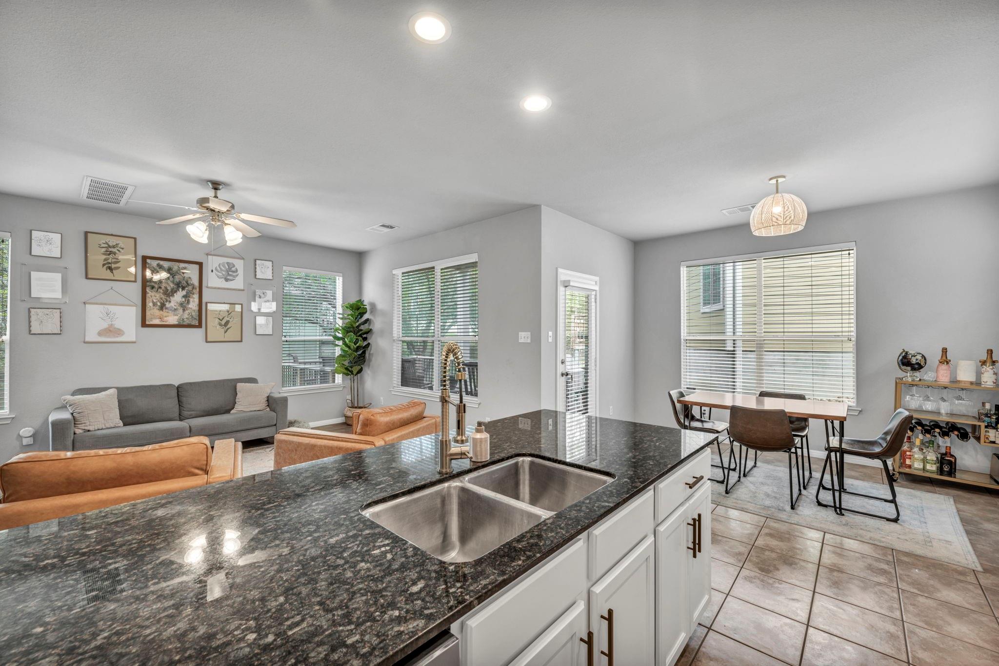 411 W St Elmo Rd # 25, Austin, TX 78745