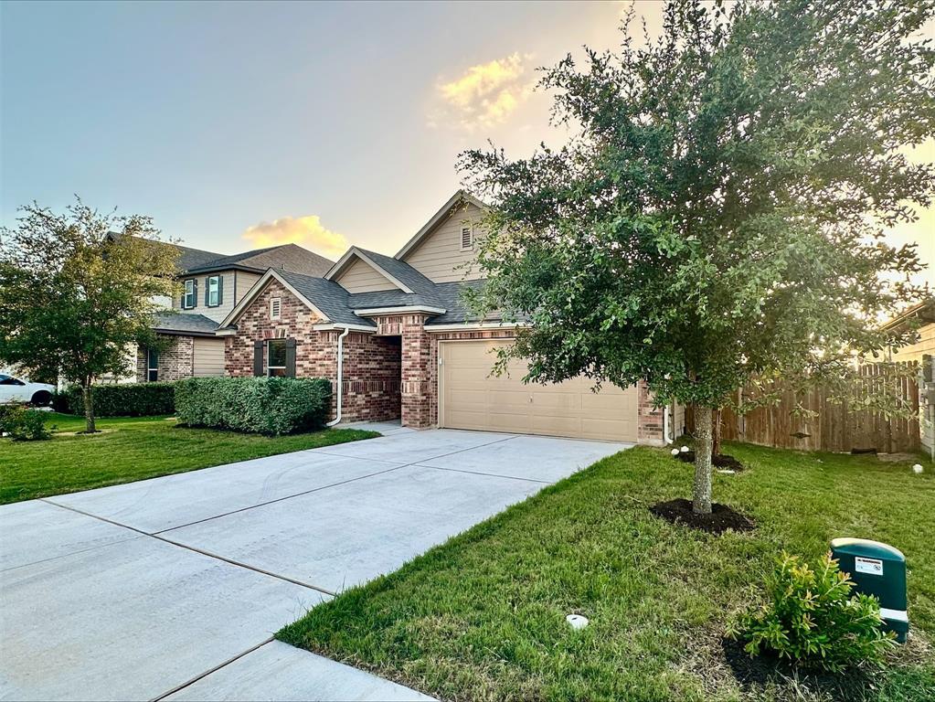 102 Schuylerville Dr, Elgin, TX 78621